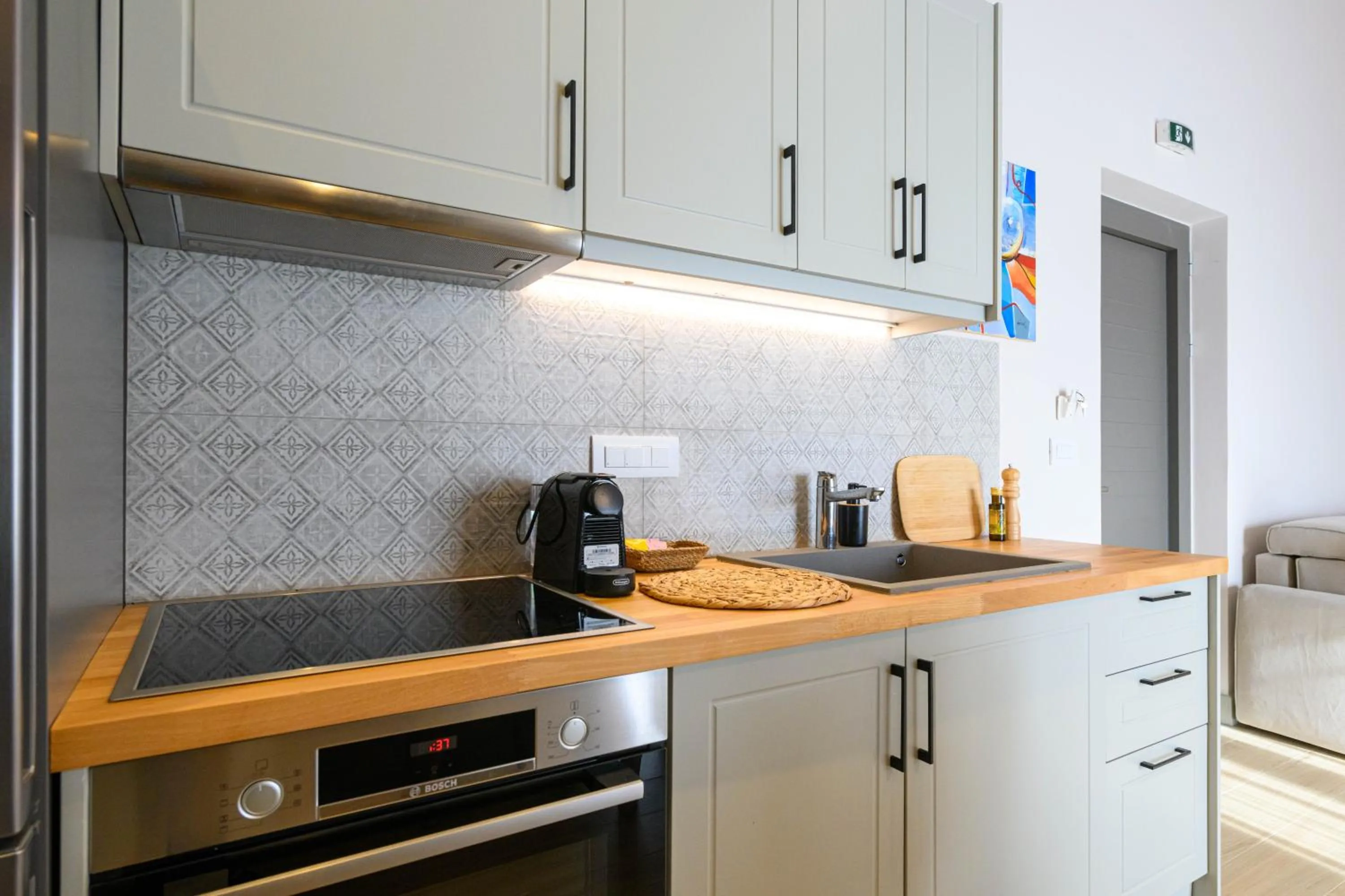 Kannas Mani Luxury Suites -Adults Friendly 14 Plus