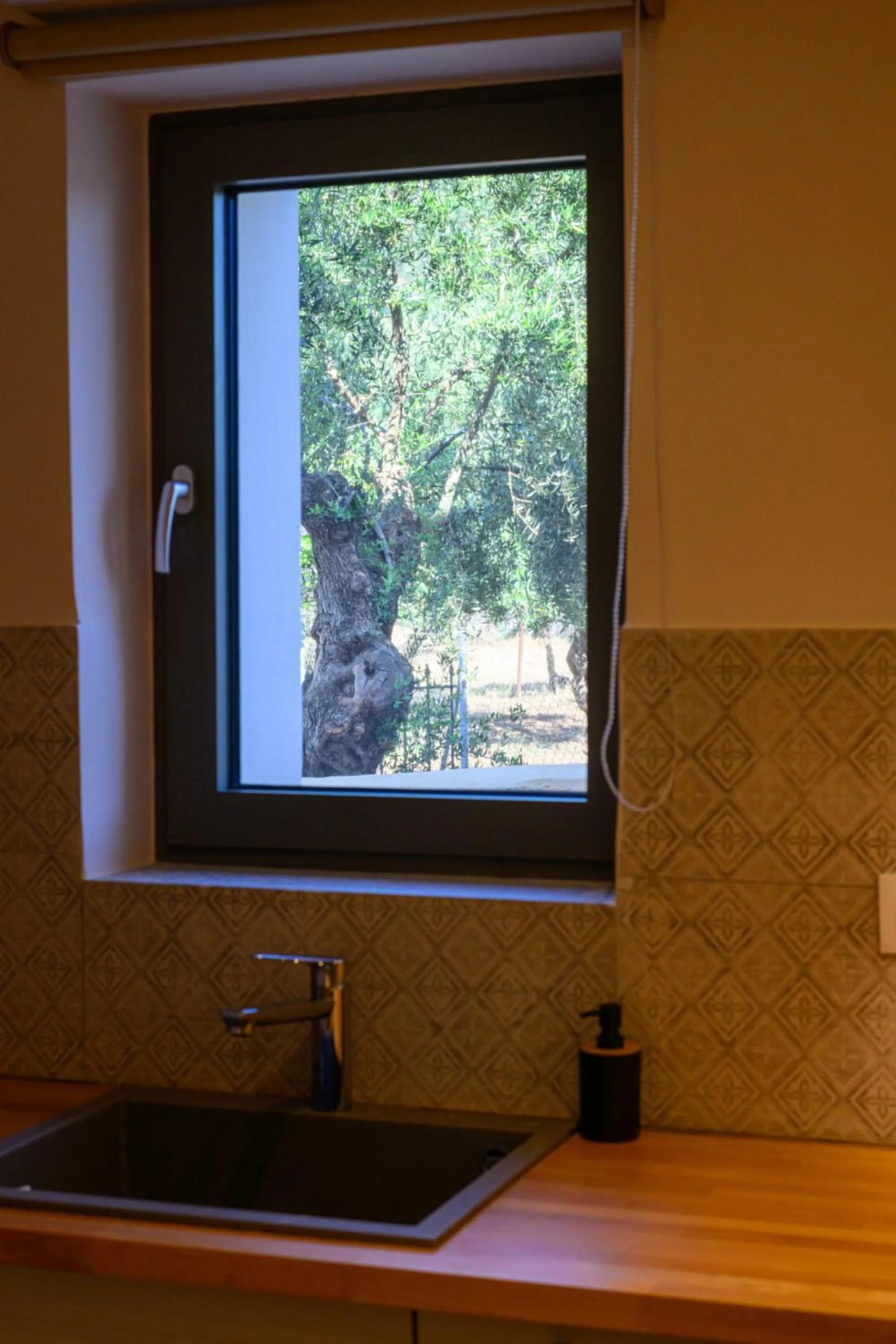 Kannas Mani Luxury Suites -Adults Friendly 14 Plus