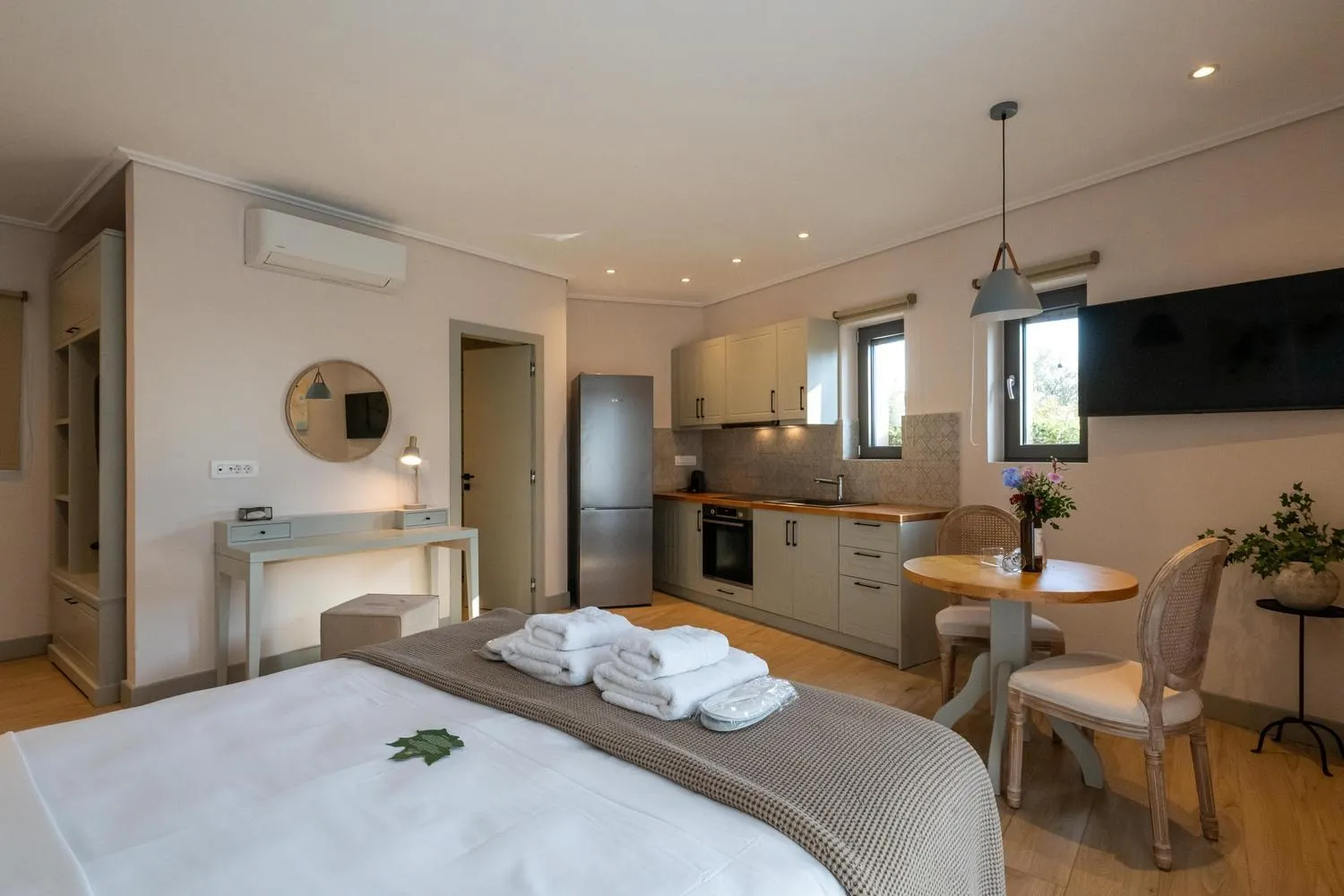 Bed in Kannas Mani Luxury Suites -Adults Friendly 14 Plus