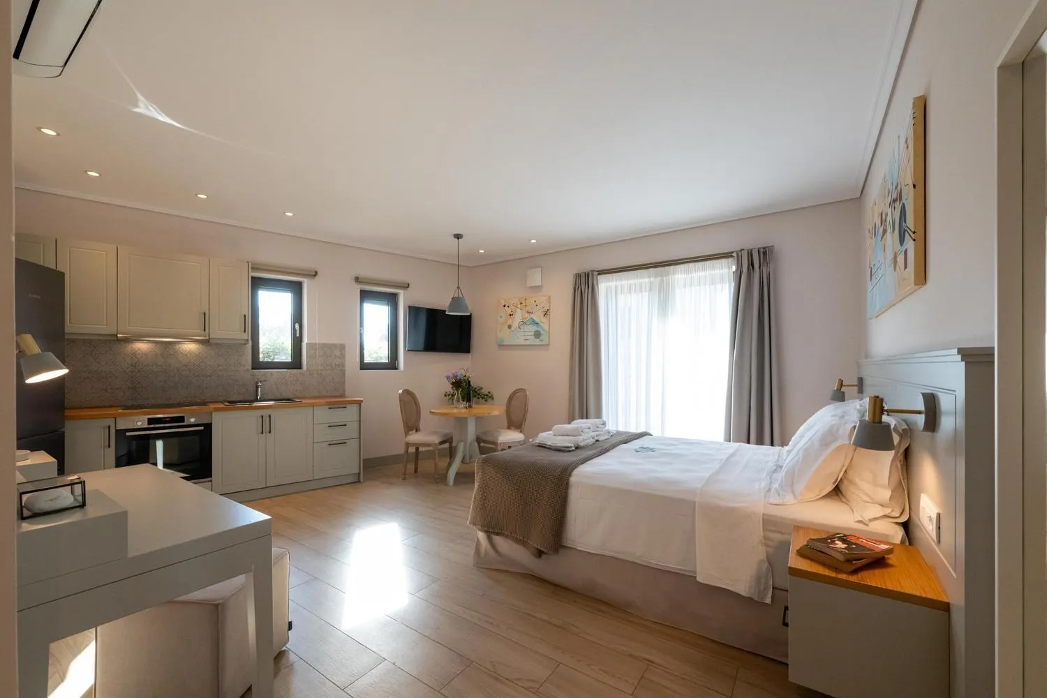 Bed in Kannas Mani Luxury Suites -Adults Friendly 14 Plus