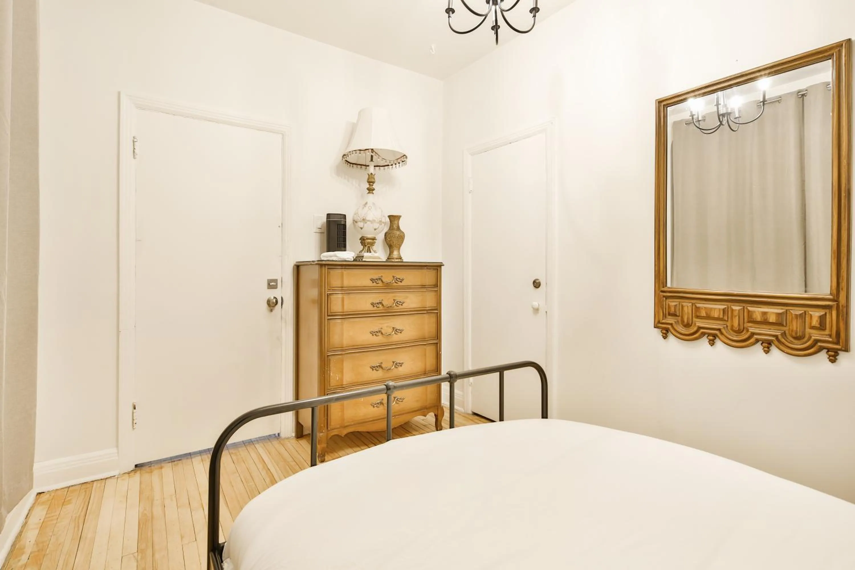 Bedroom, Bed in La Maison Du Mile-End