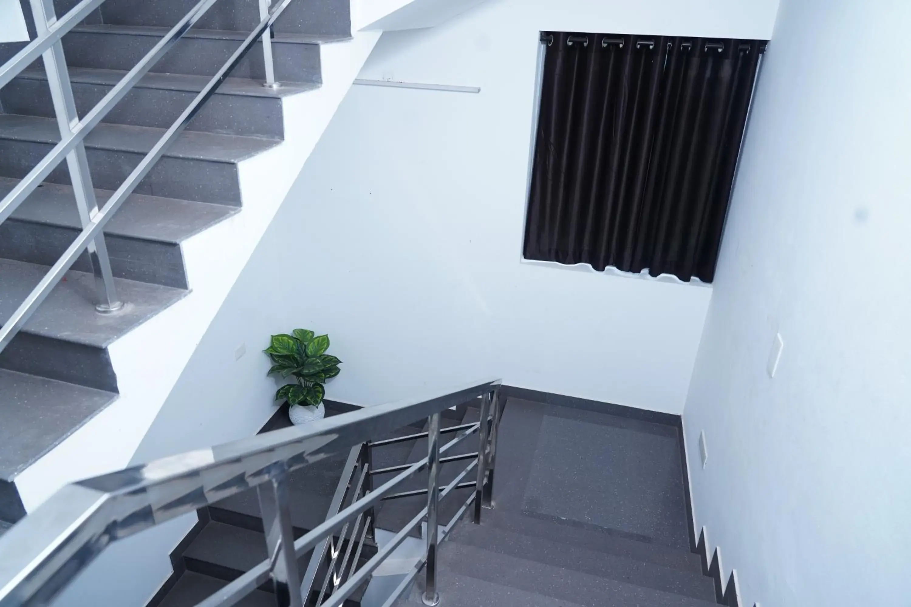 Property building in Atmos Inn Calicut Near Aster Mims Hospital Property building in Atmos Inn Calicut Near Aster Mims Hospital