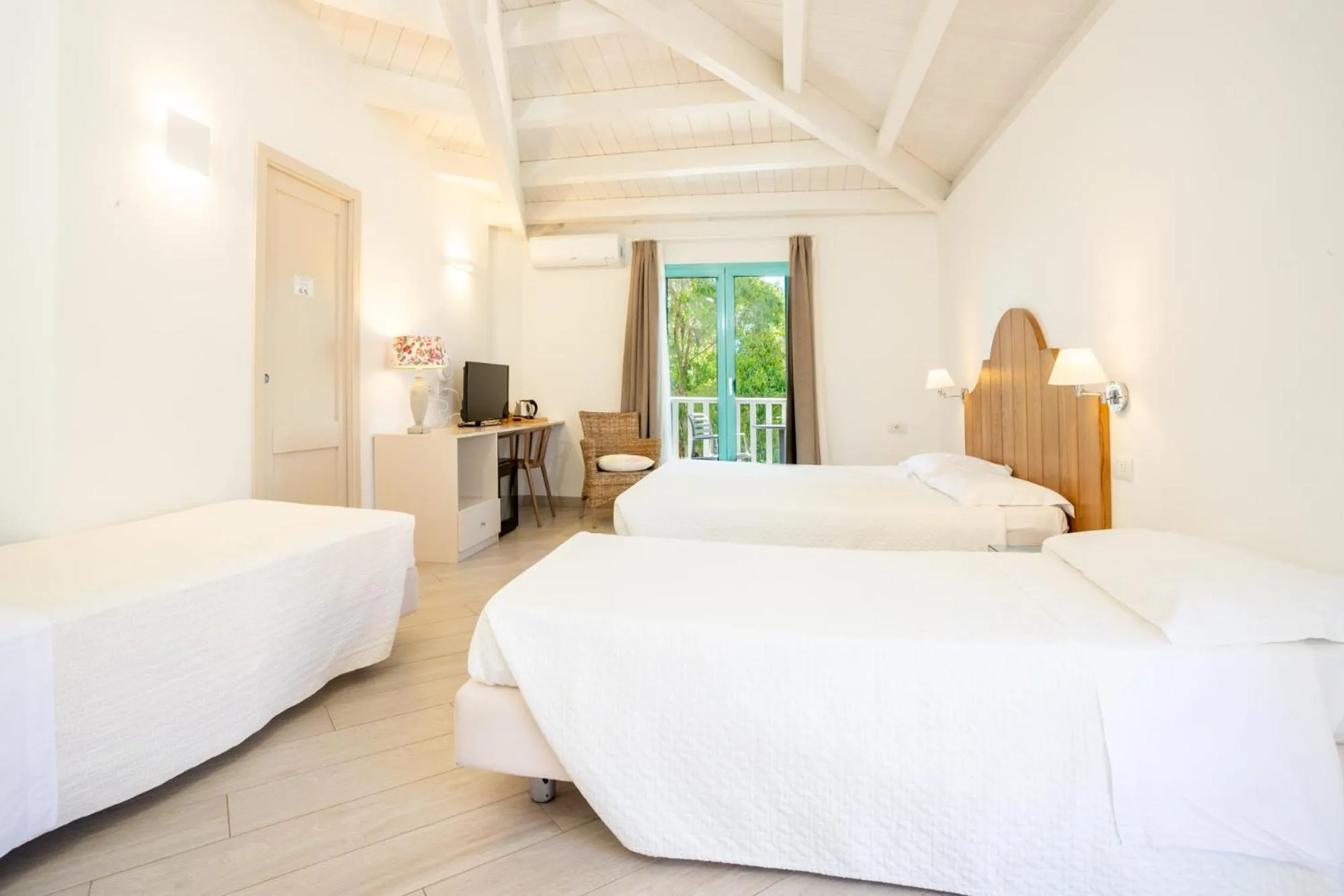 View (from property/room), Bed in Park Hotel Asinara