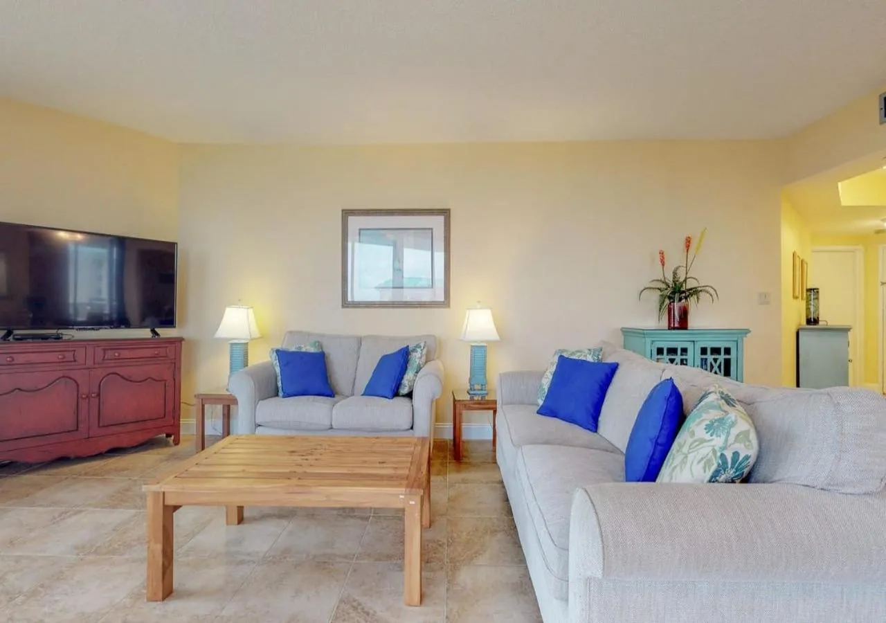 Surfside Resort by TO