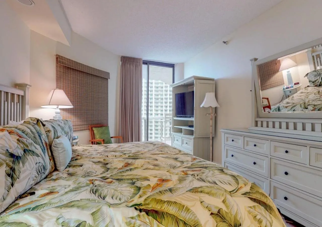 Surfside Resort by TO