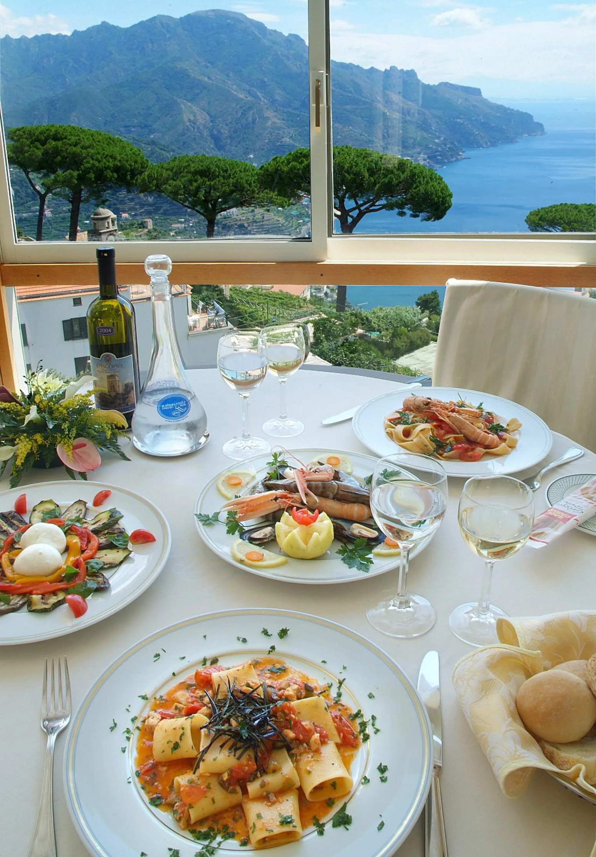 Dining area in Hotel Rufolo