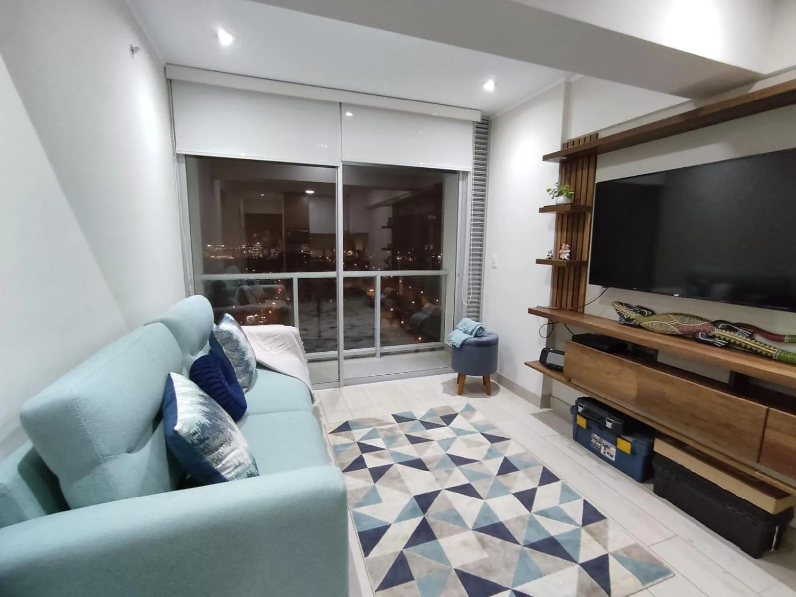 Communal lounge/ TV room, Bed in Epiqe Manuel Olguin 600