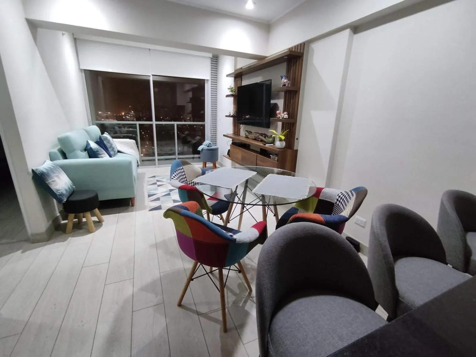 Dining area in Epiqe Manuel Olguin 600