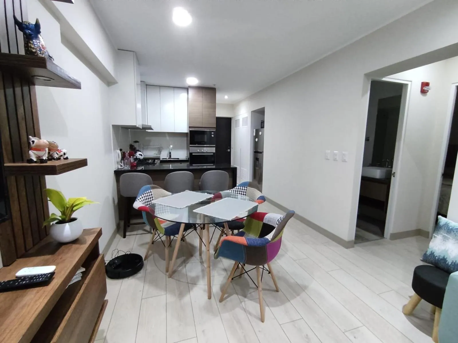 Dining area in Epiqe Manuel Olguin 600