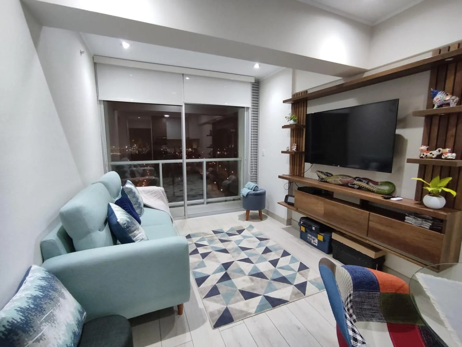 Communal lounge/ TV room in Epiqe Manuel Olguin 600