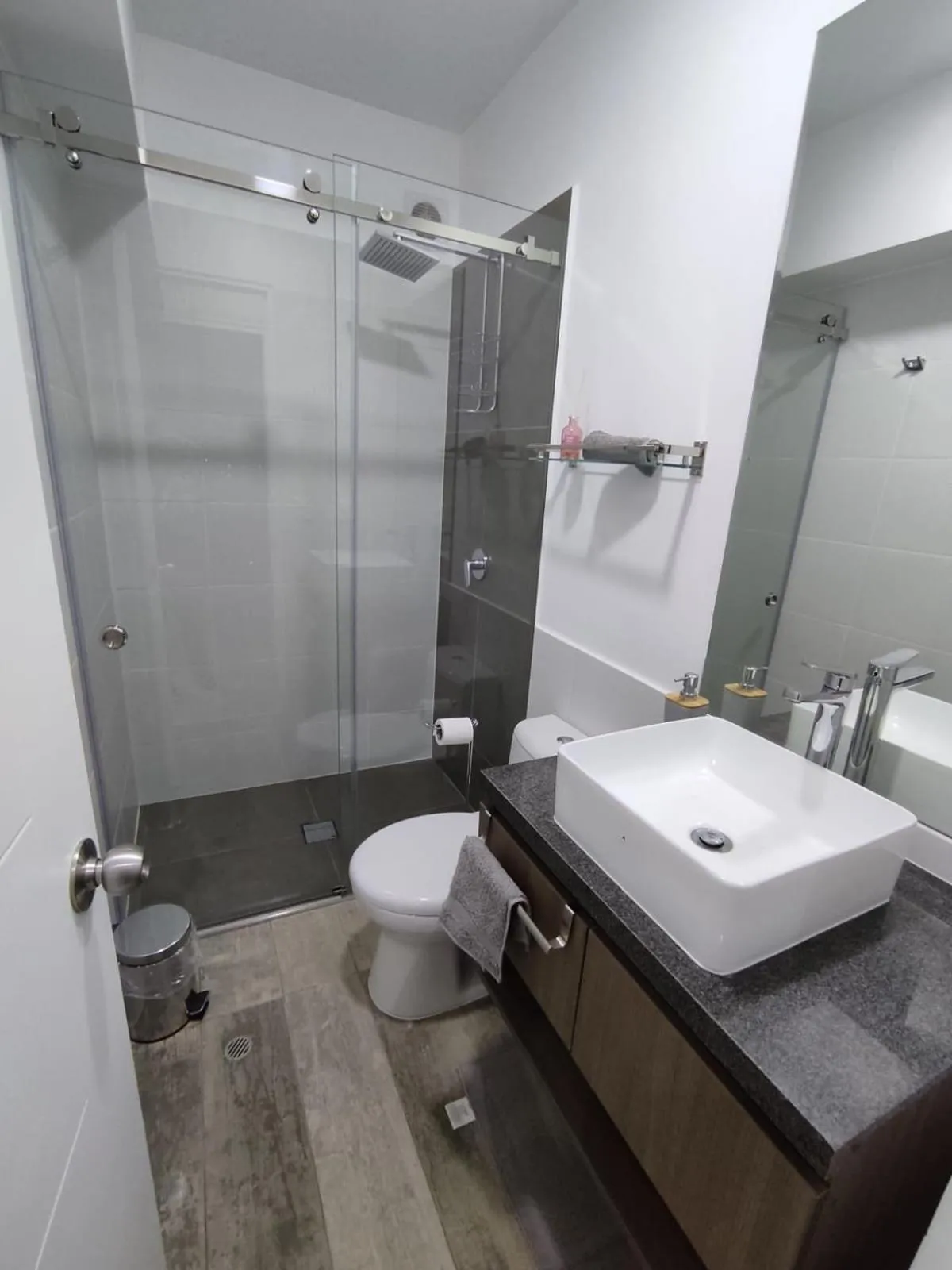 Bathroom in Epiqe Manuel Olguin 600