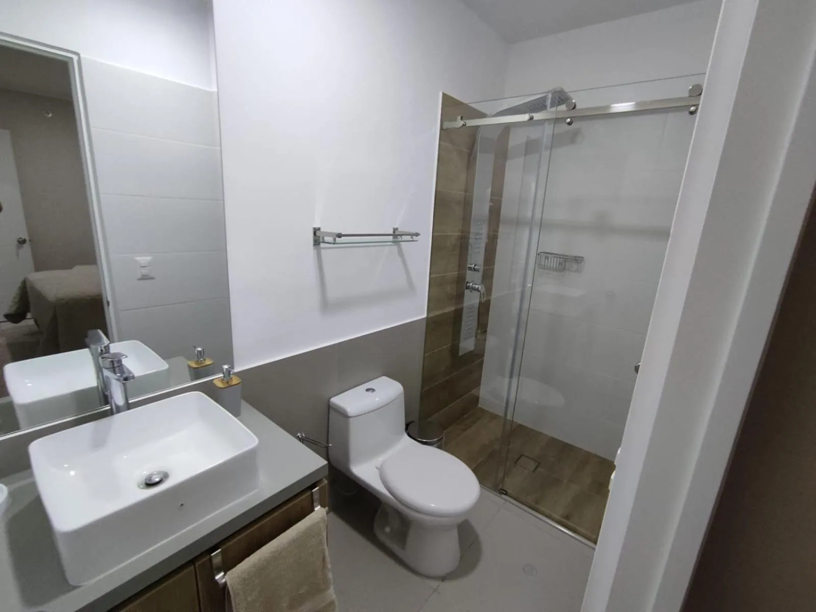 Bathroom in Epiqe Manuel Olguin 600