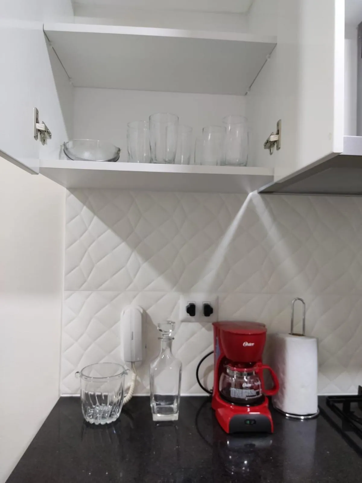 Coffee/tea facilities in Epiqe Manuel Olguin 600