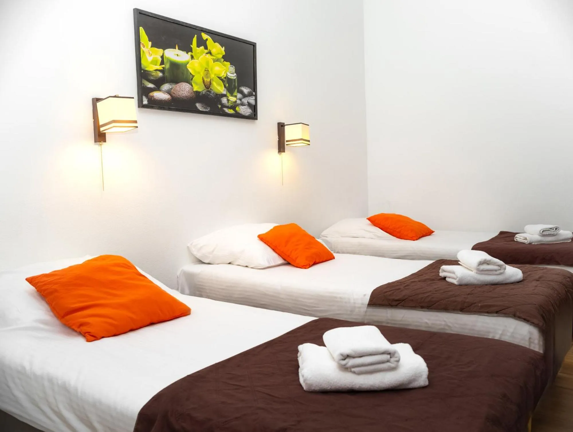 Bed in Station Aparthotel