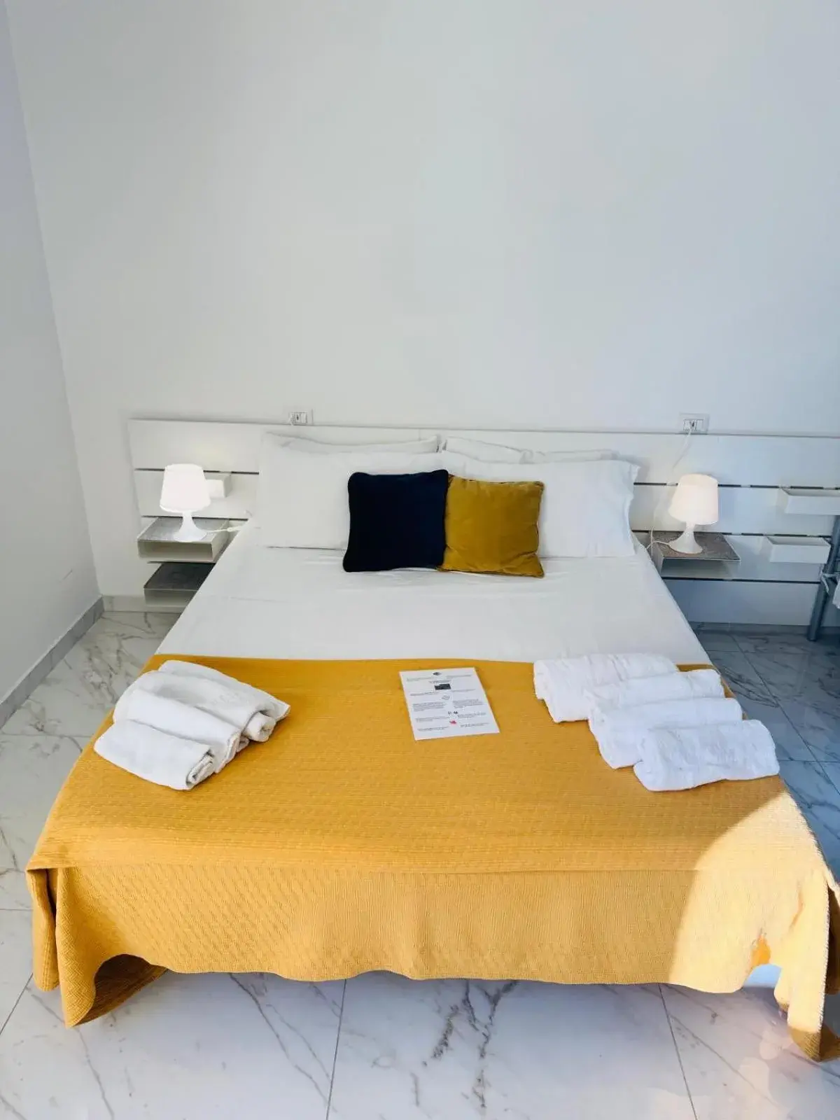 Bed in ROOMS alCentro Bed in ROOMS alCentro