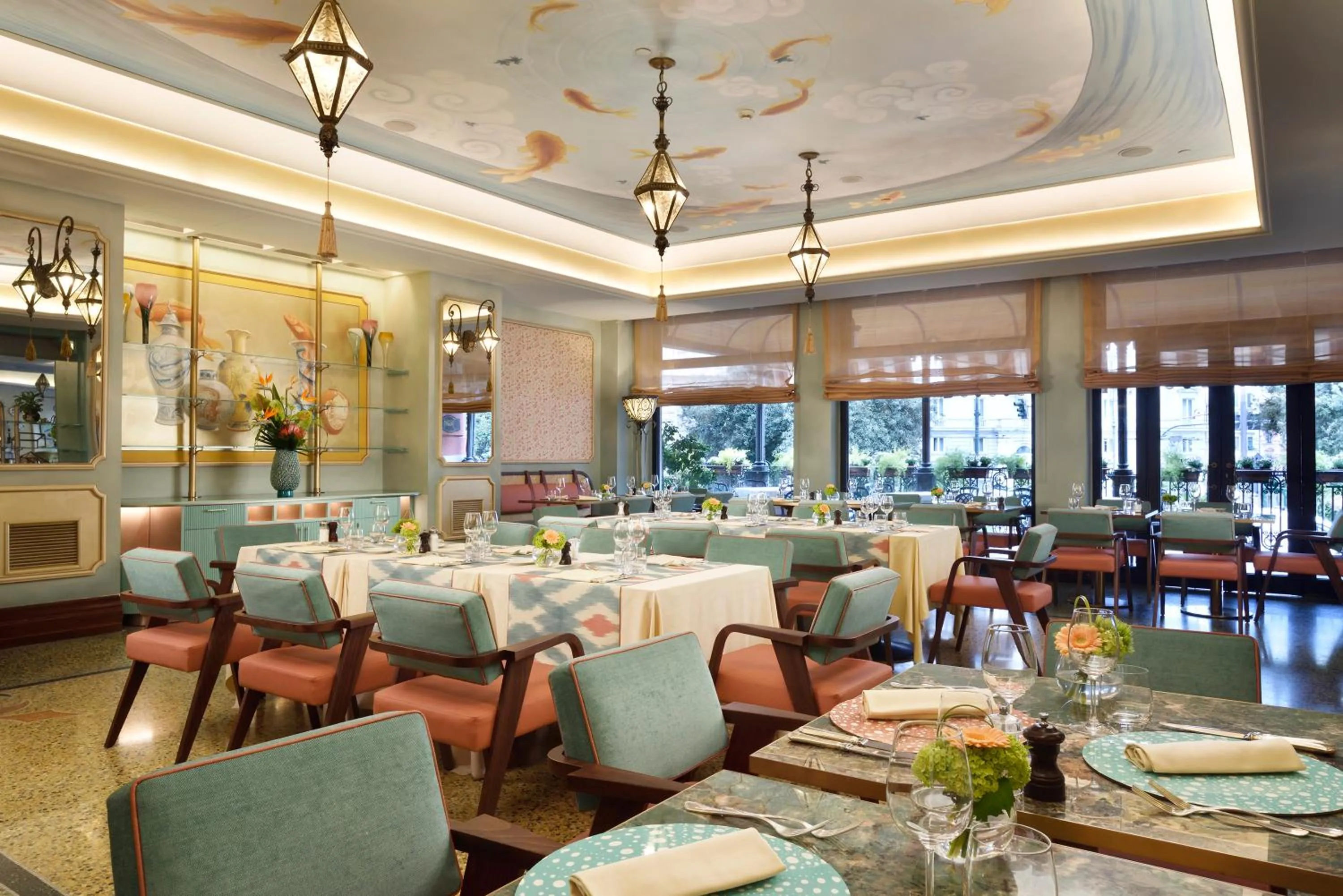 Restaurant/places to eat in Grand Hotel Savoia