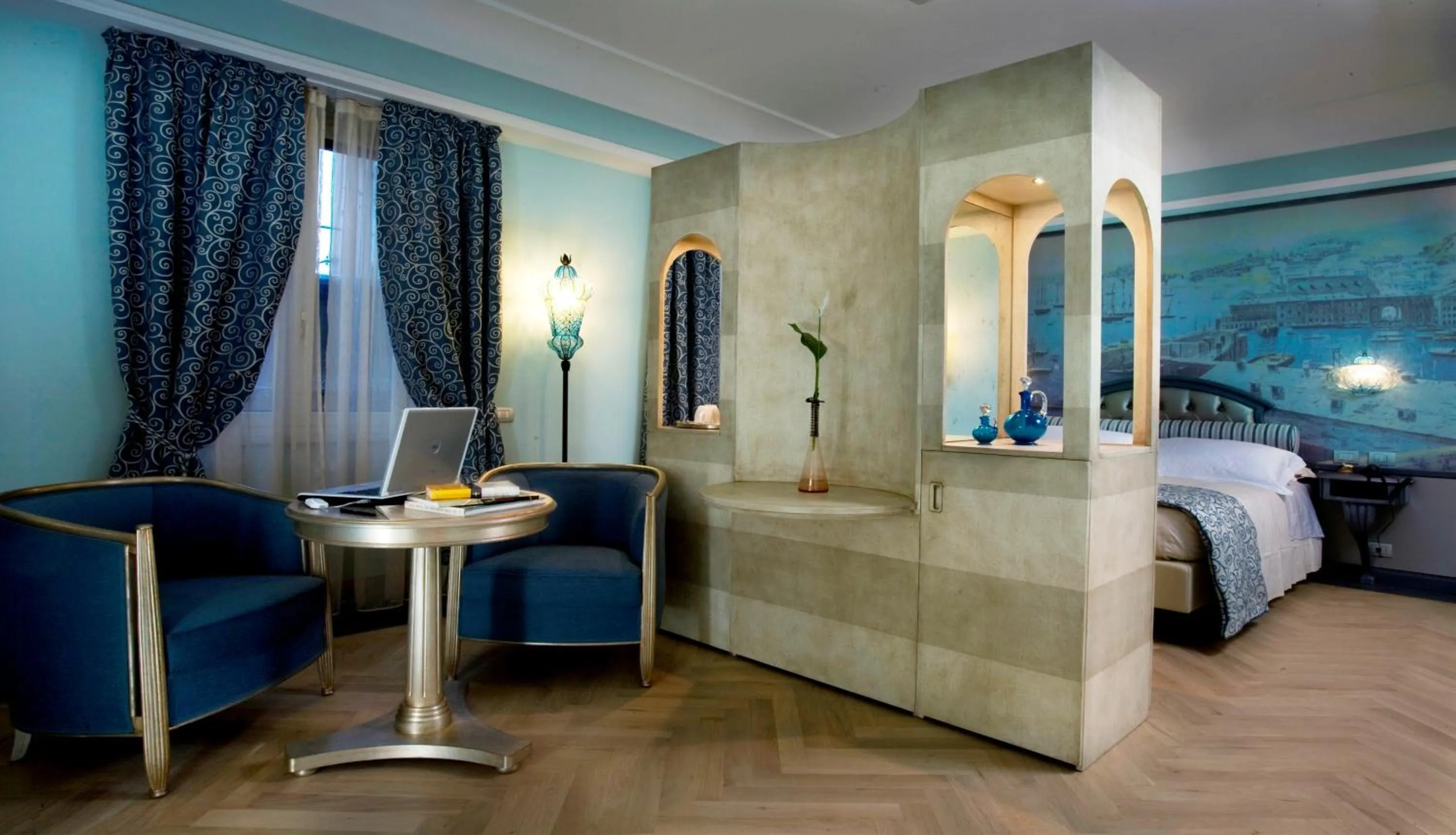 Photo of the whole room, Bed in Grand Hotel Savoia