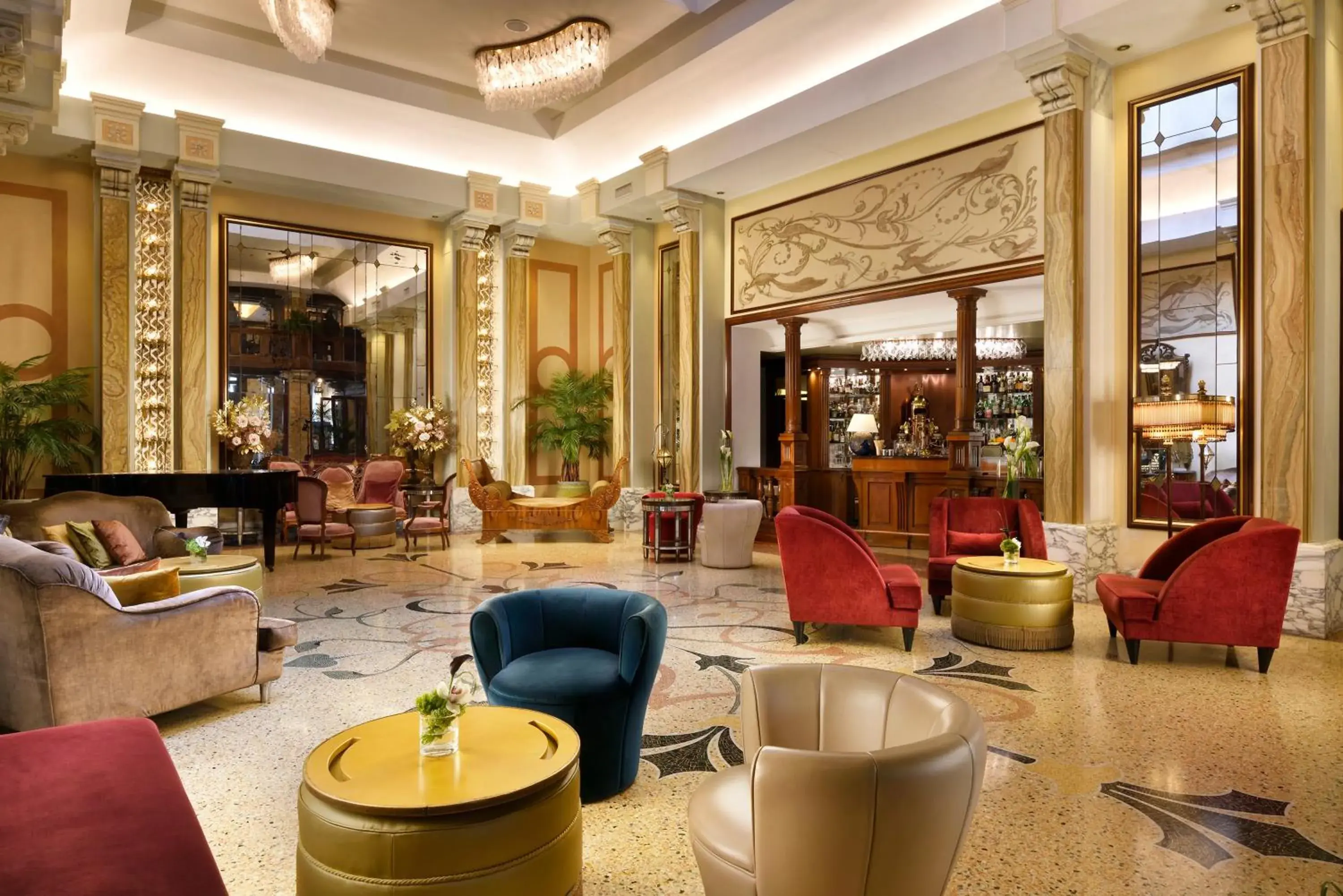 Property building in Grand Hotel Savoia Property building in Grand Hotel Savoia