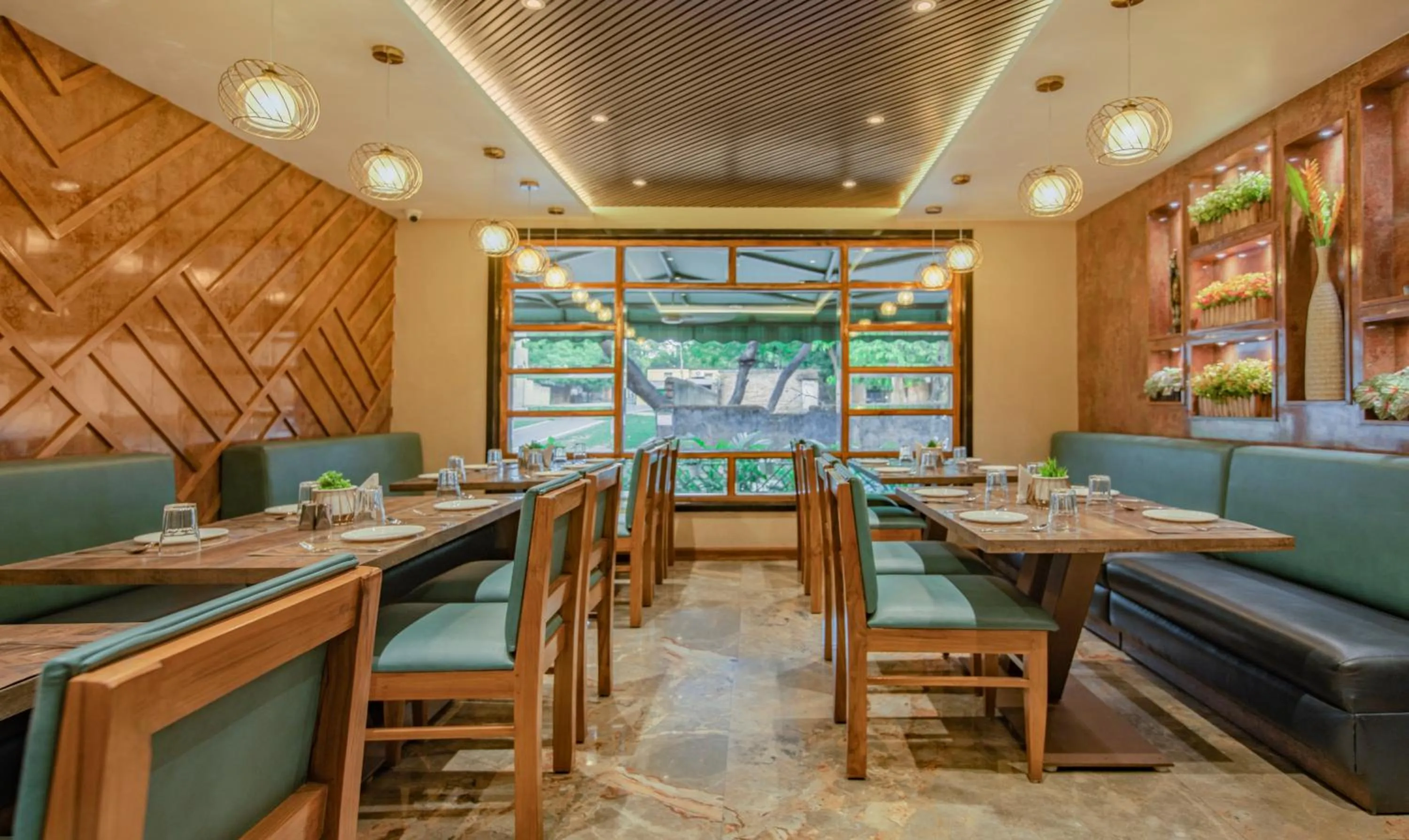 Restaurant/places to eat in Treebo Gyani's