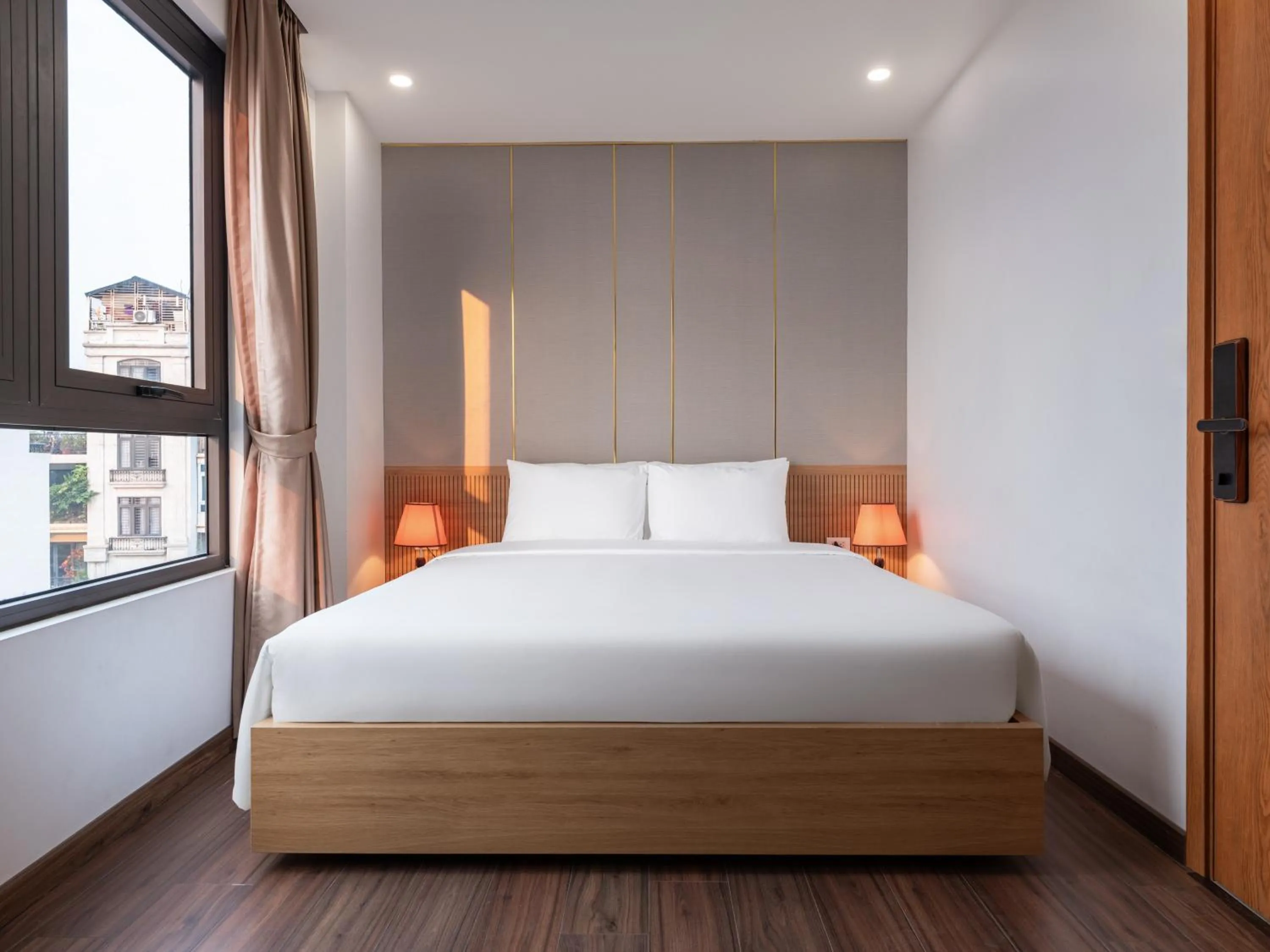 Bed in MoonLight Tay Ho