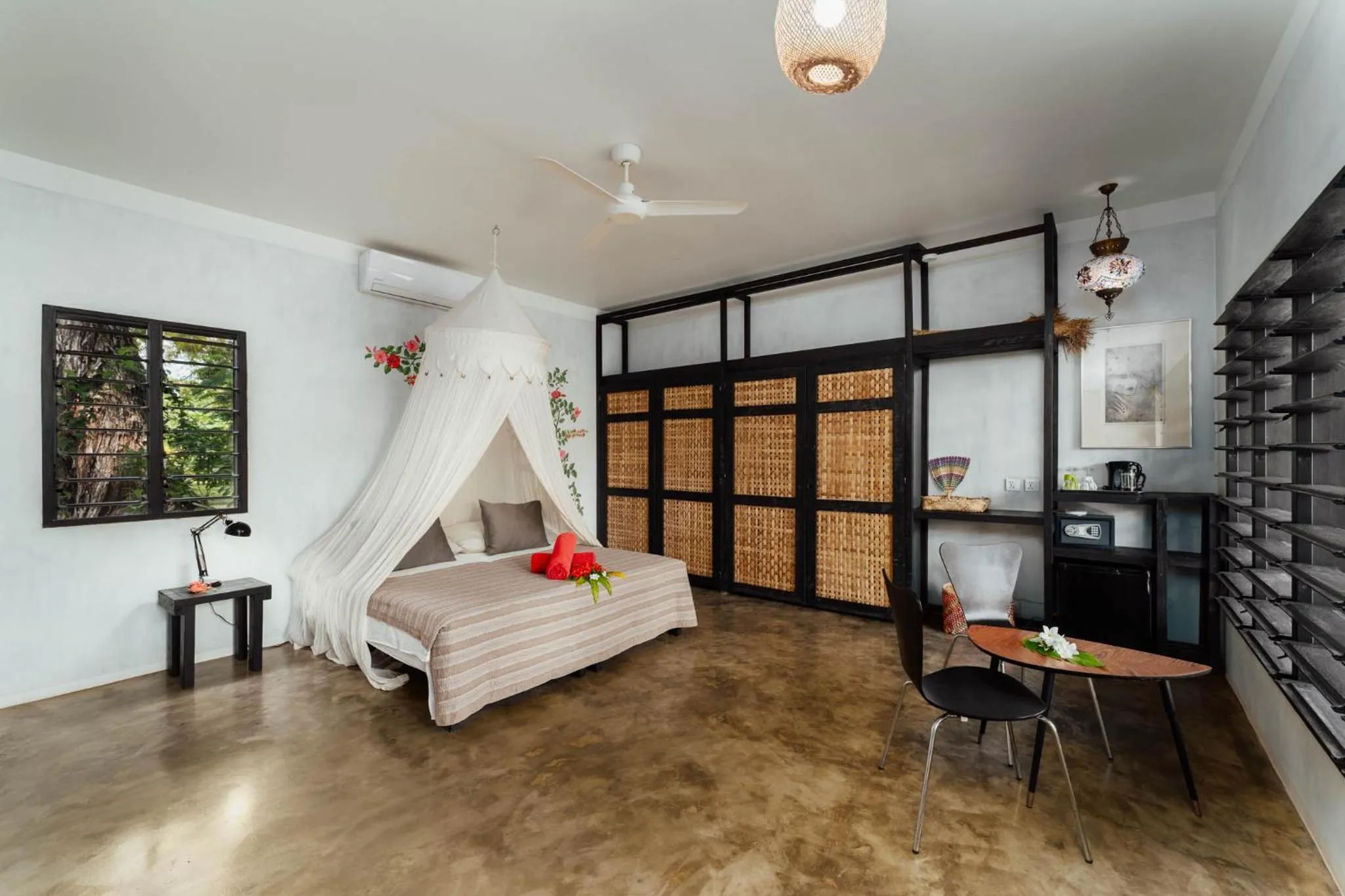 Bed in South Pacific Memories