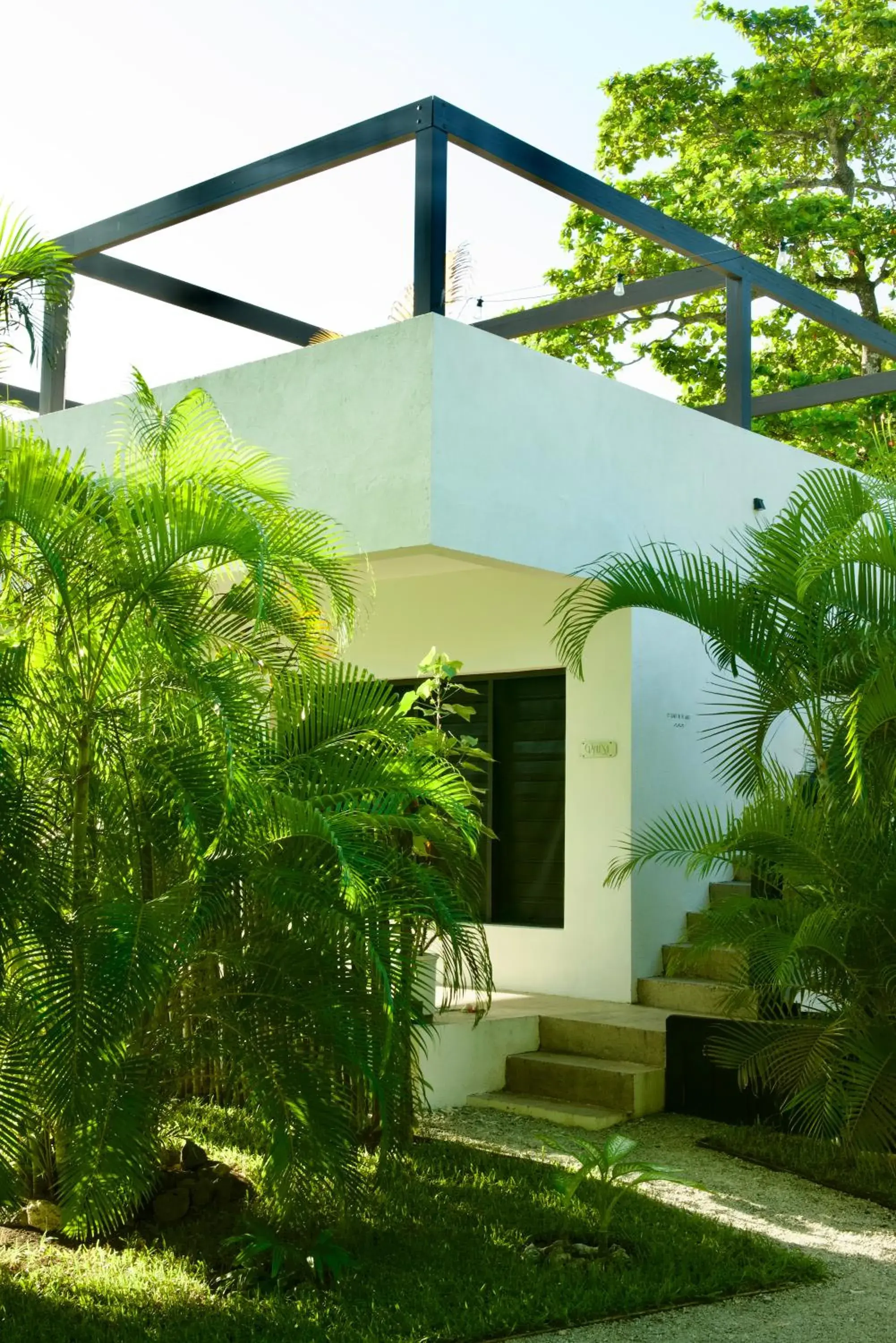 Bungalow in South Pacific Memories Bungalow in South Pacific Memories