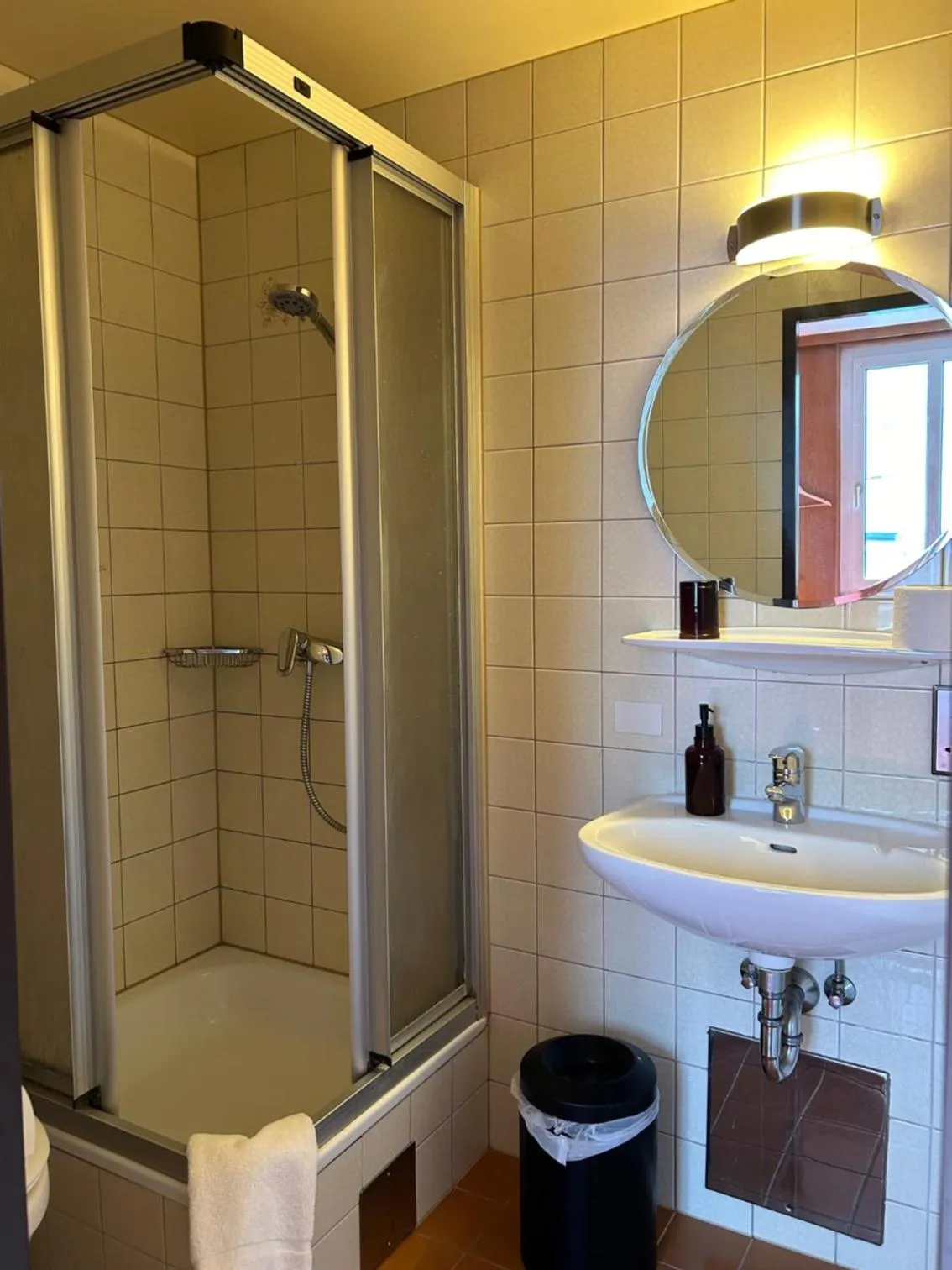 Bathroom in Honolulu Hotel