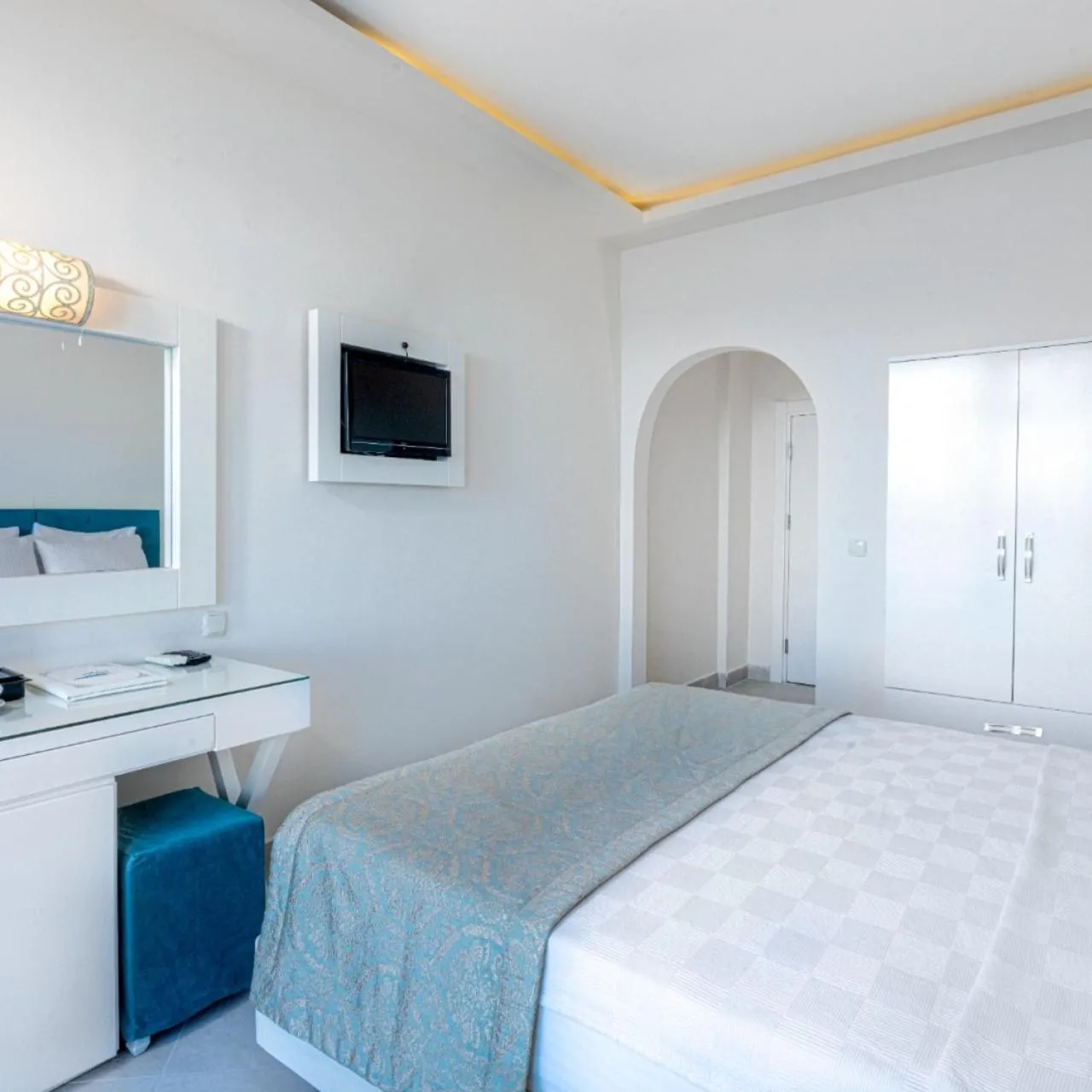 Photo of the whole room, Bed in Hotel Mavi Deniz