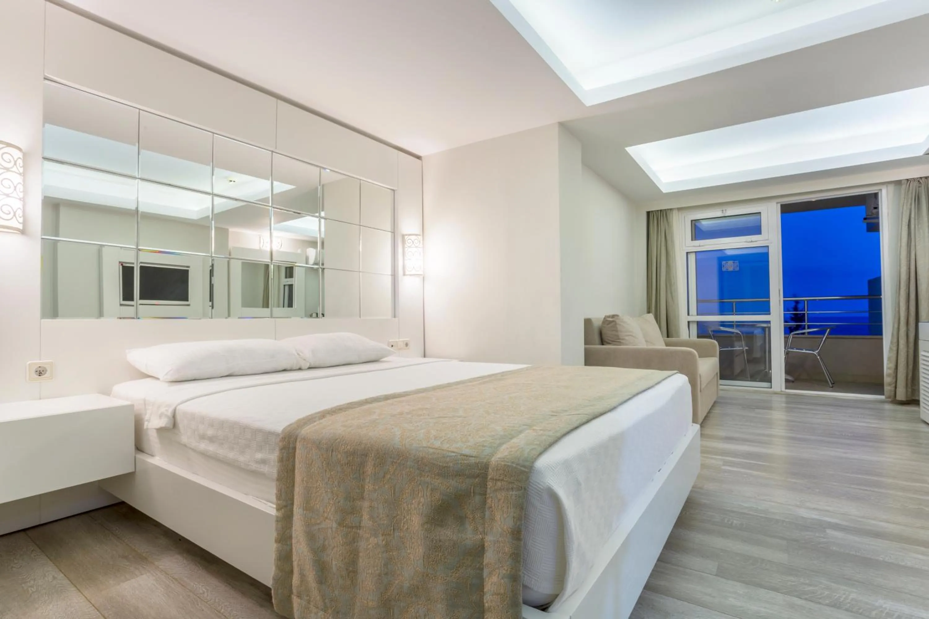 Bed in Hotel Mavi Deniz