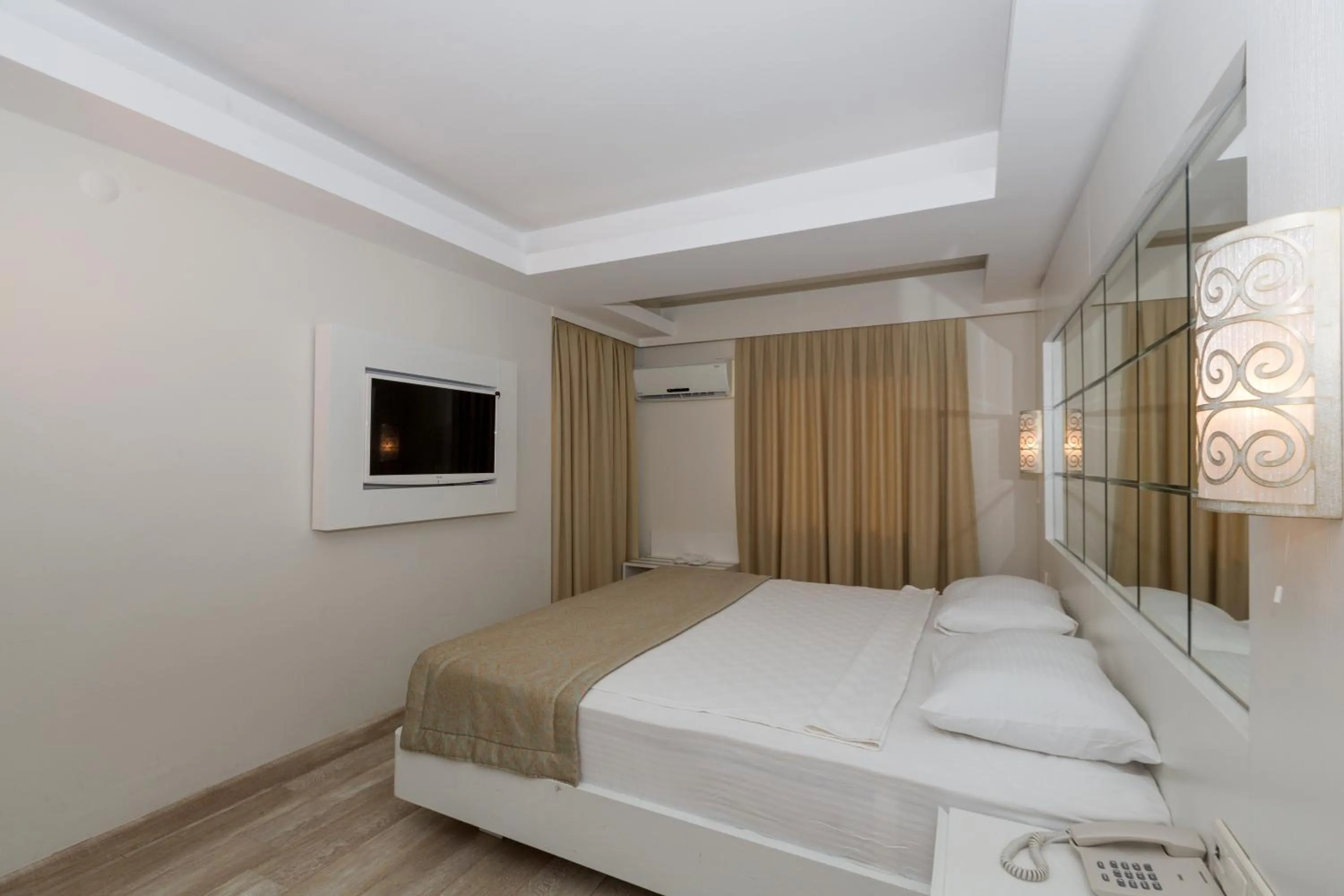 Photo of the whole room, Bed in Hotel Mavi Deniz