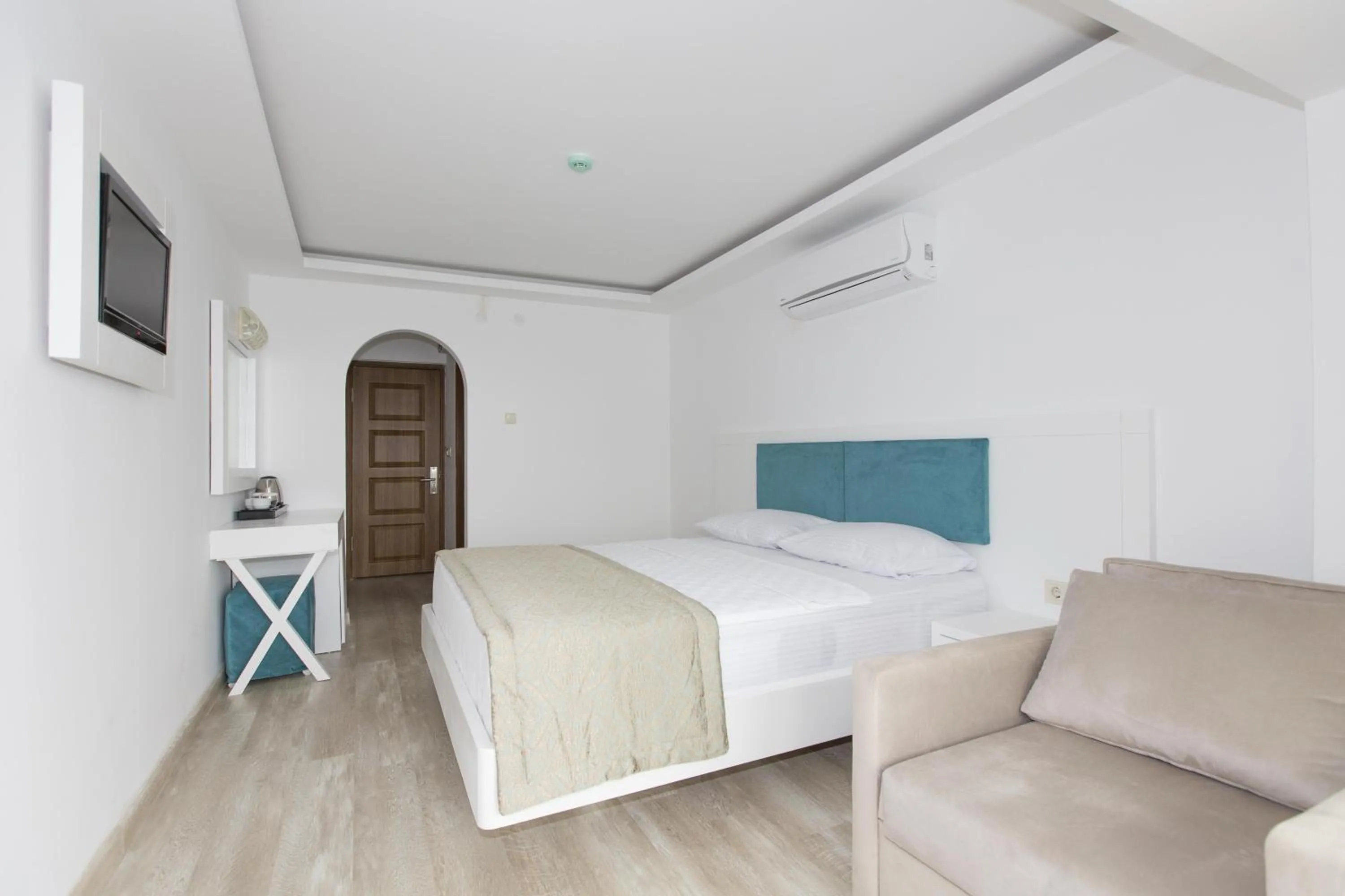 Photo of the whole room, Bed in Hotel Mavi Deniz