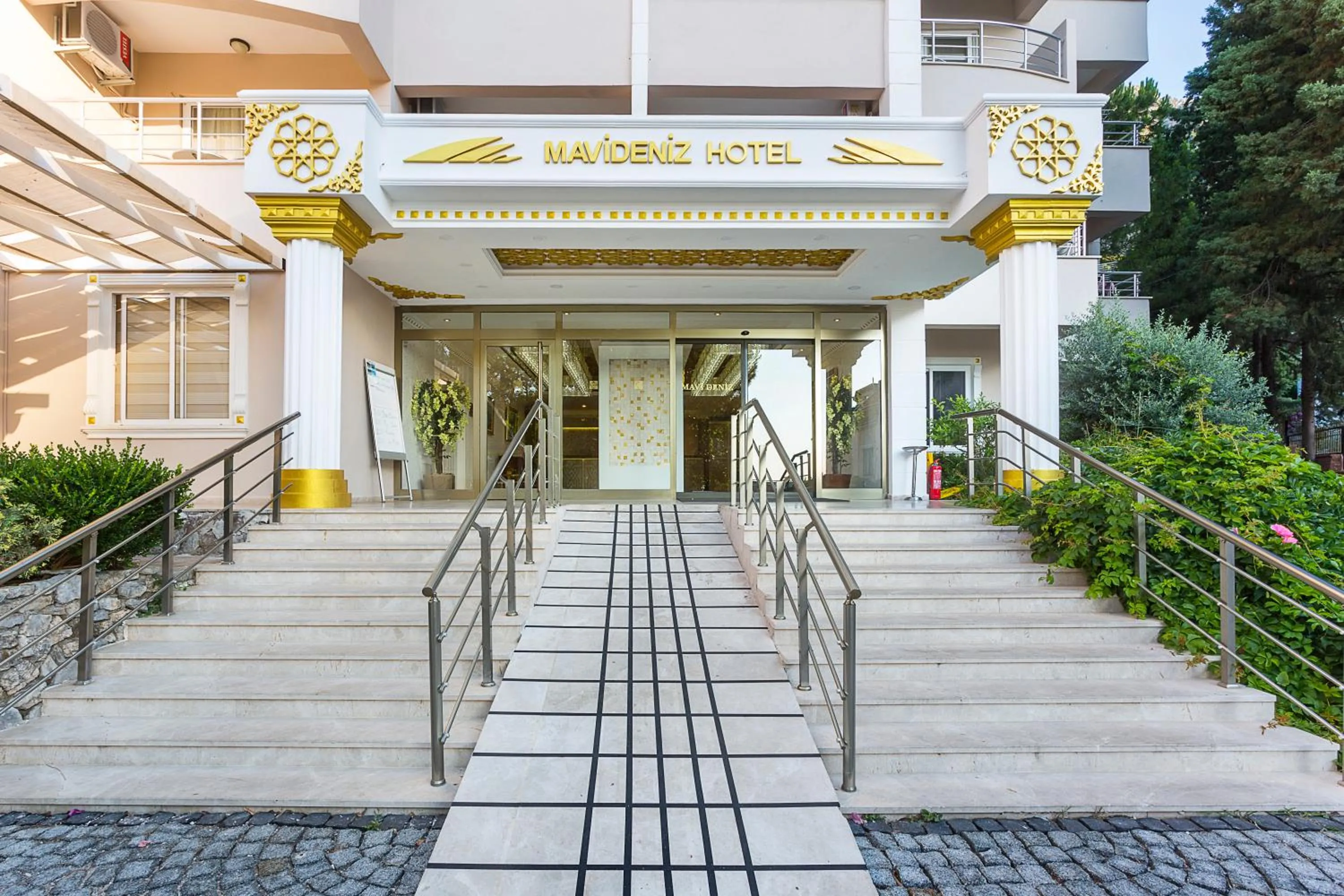 Property building in Hotel Mavi Deniz