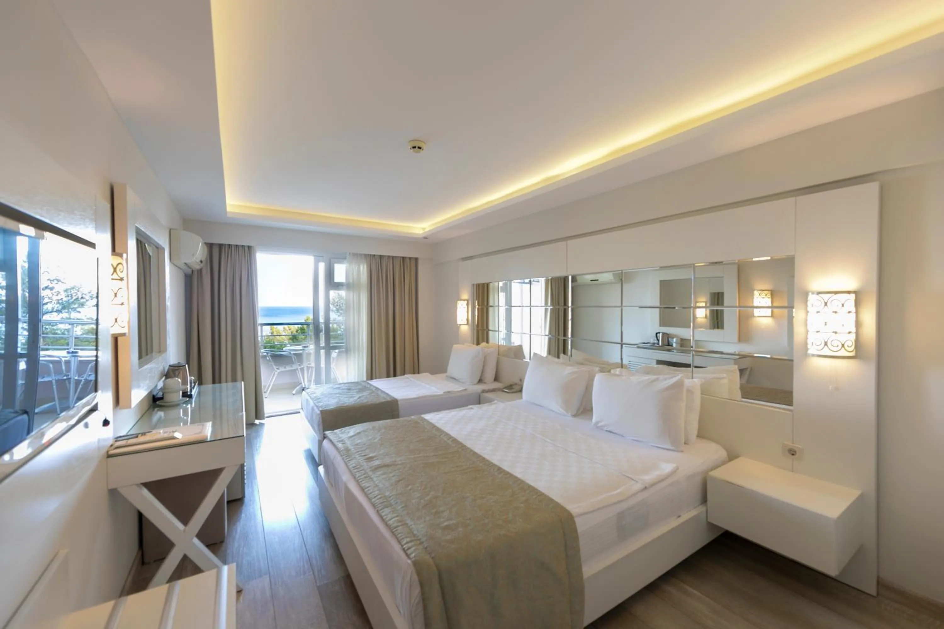 Bed in Hotel Mavi Deniz