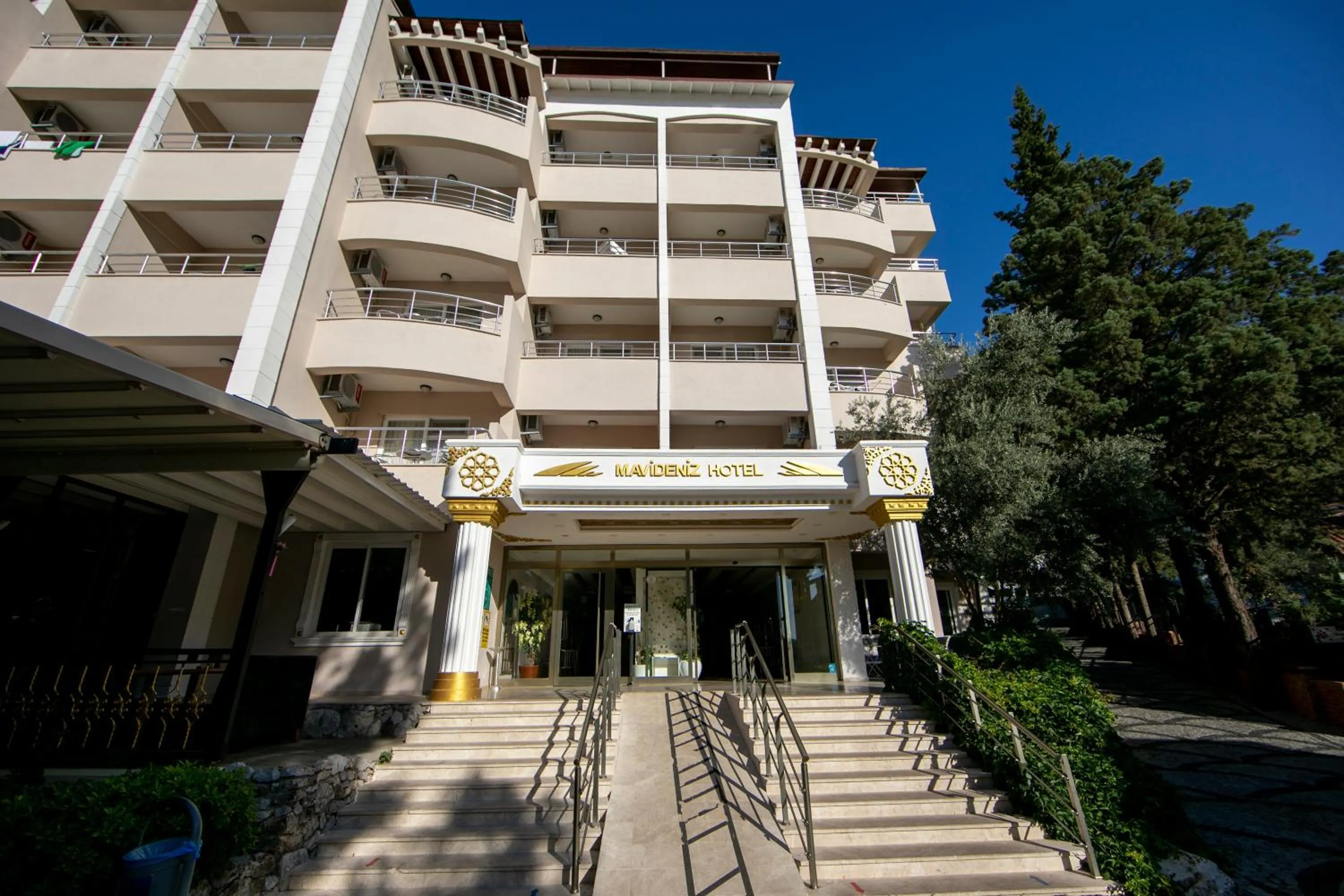 Property building in Hotel Mavi Deniz