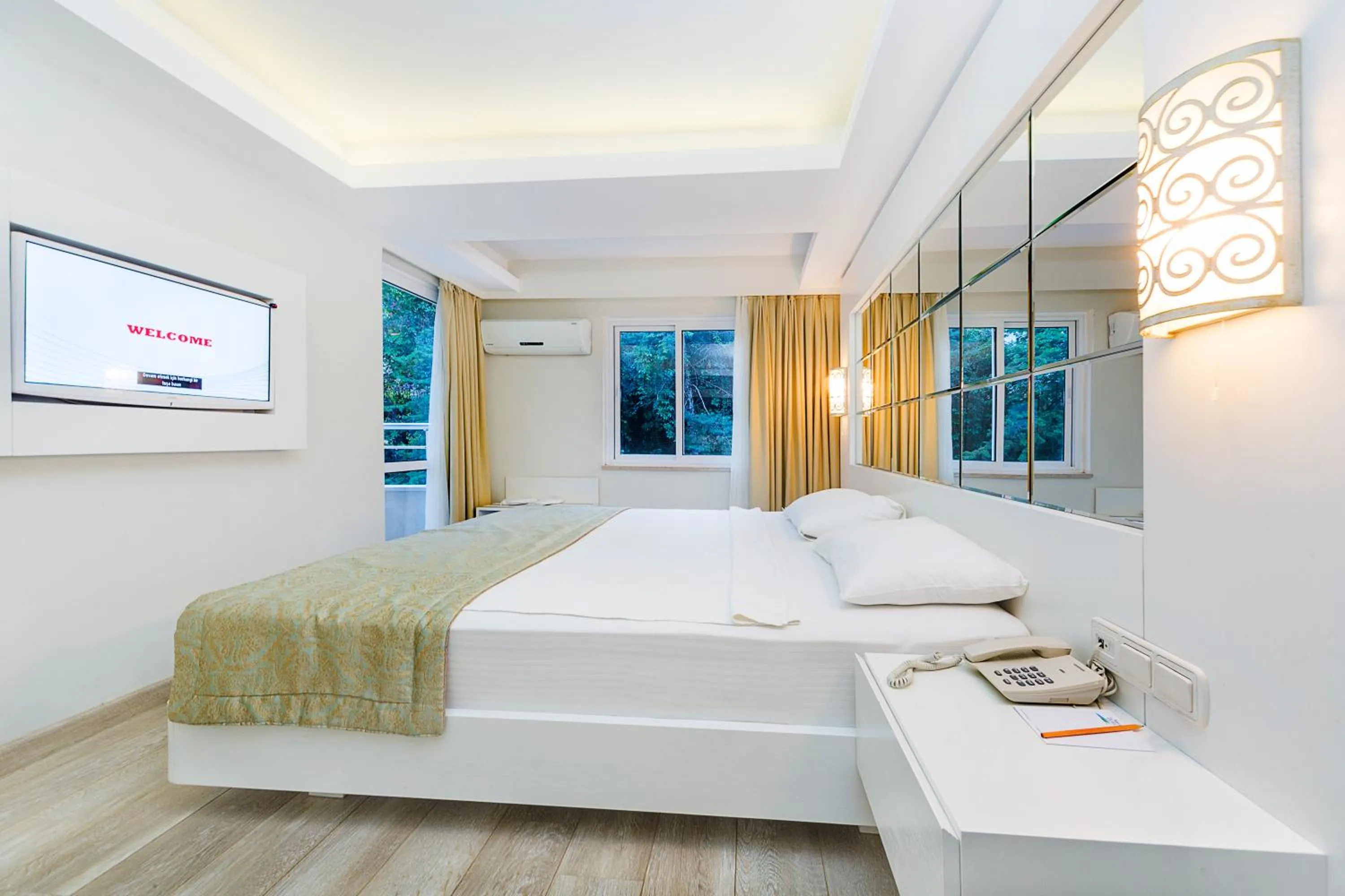 Photo of the whole room, Bed in Hotel Mavi Deniz