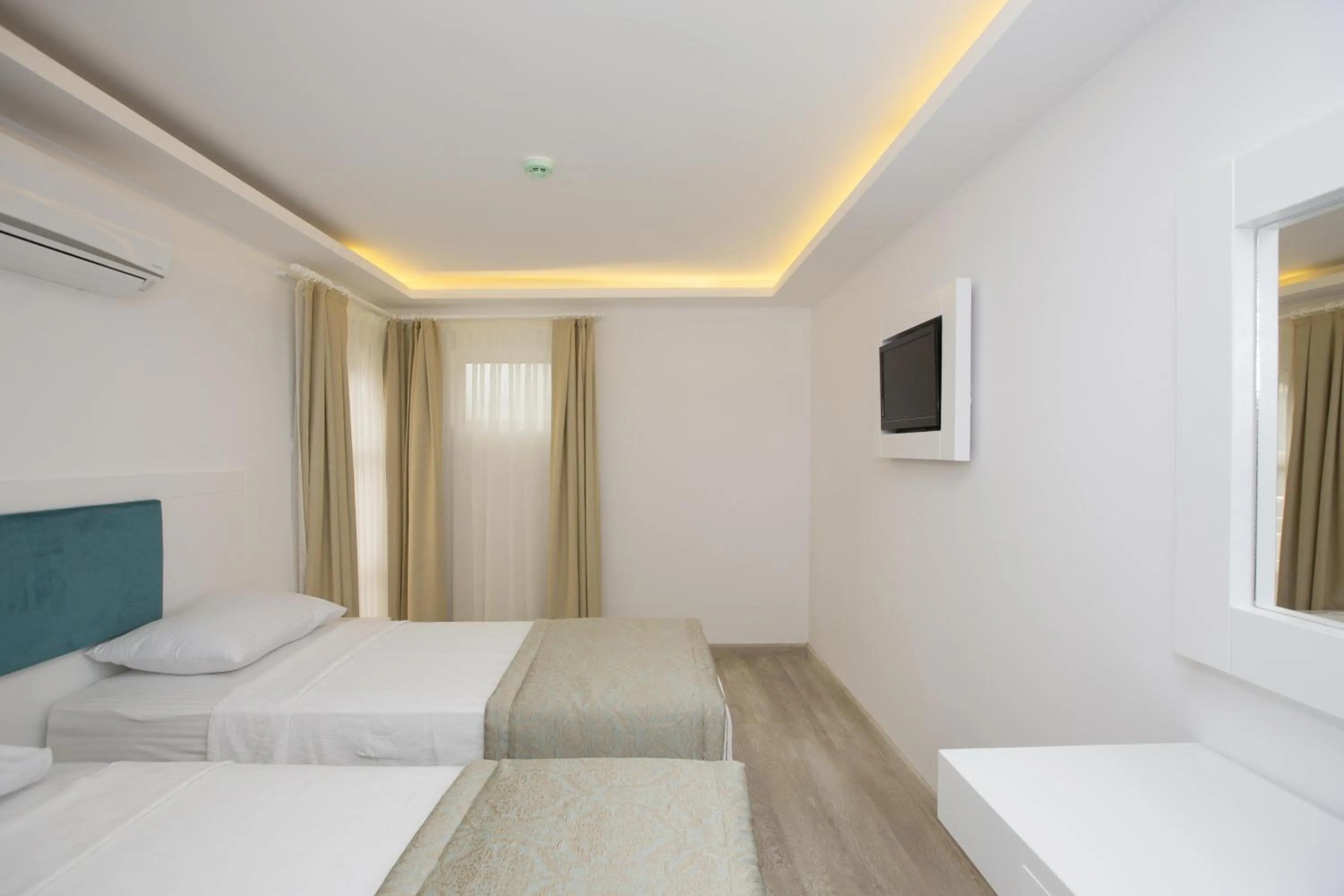 Photo of the whole room, Bed in Hotel Mavi Deniz