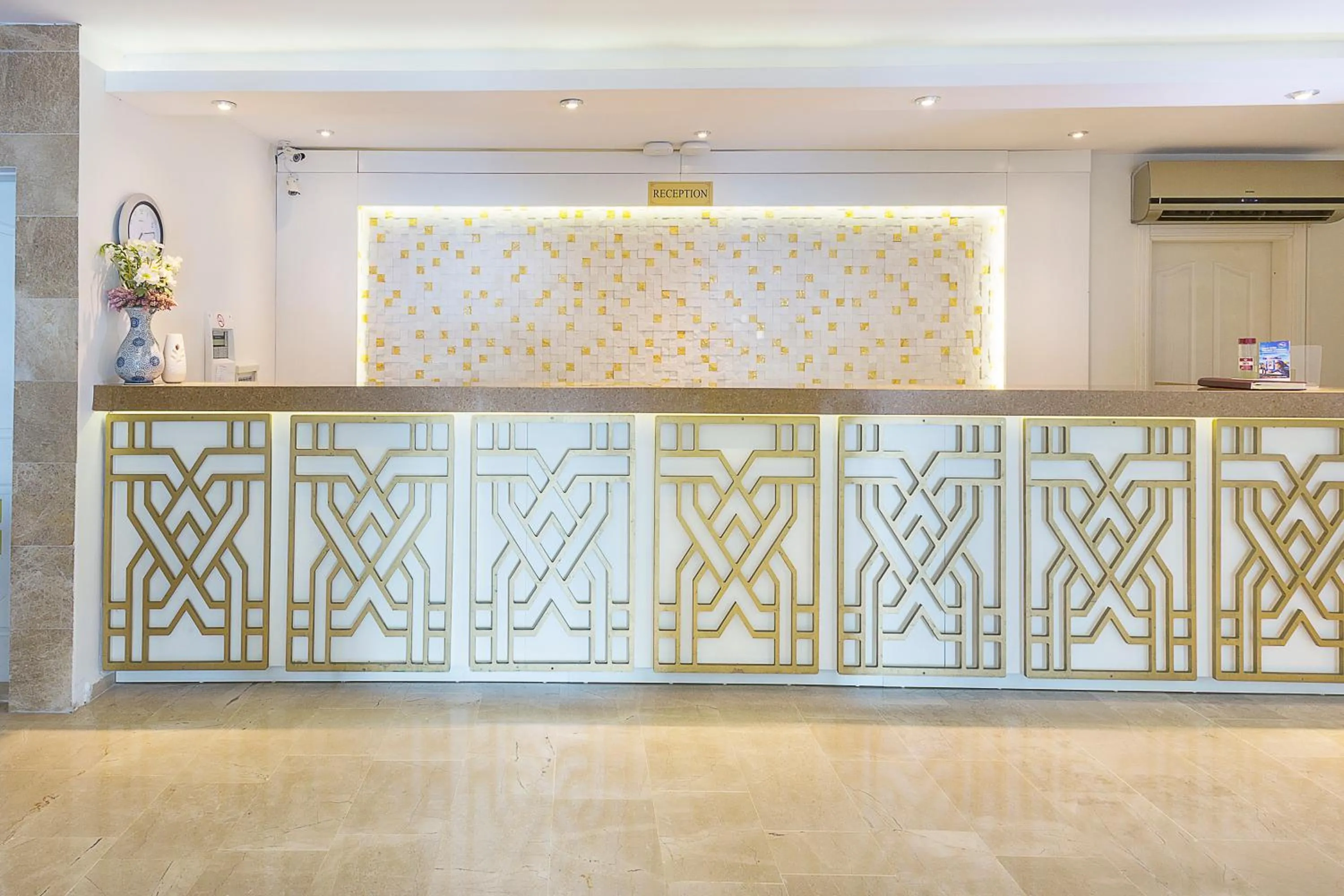 Lobby or reception in Hotel Mavi Deniz