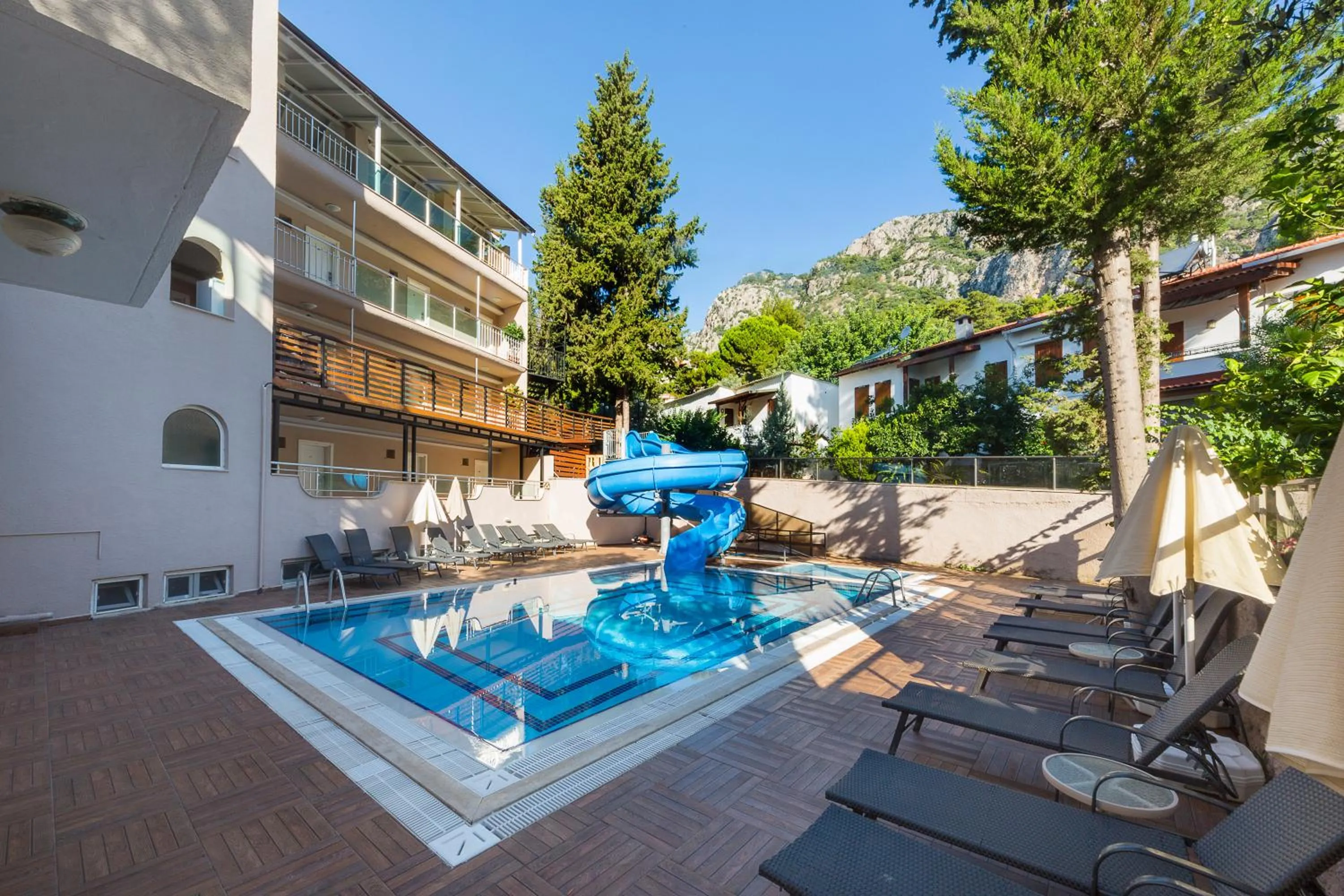 Swimming pool in Hotel Mavi Deniz