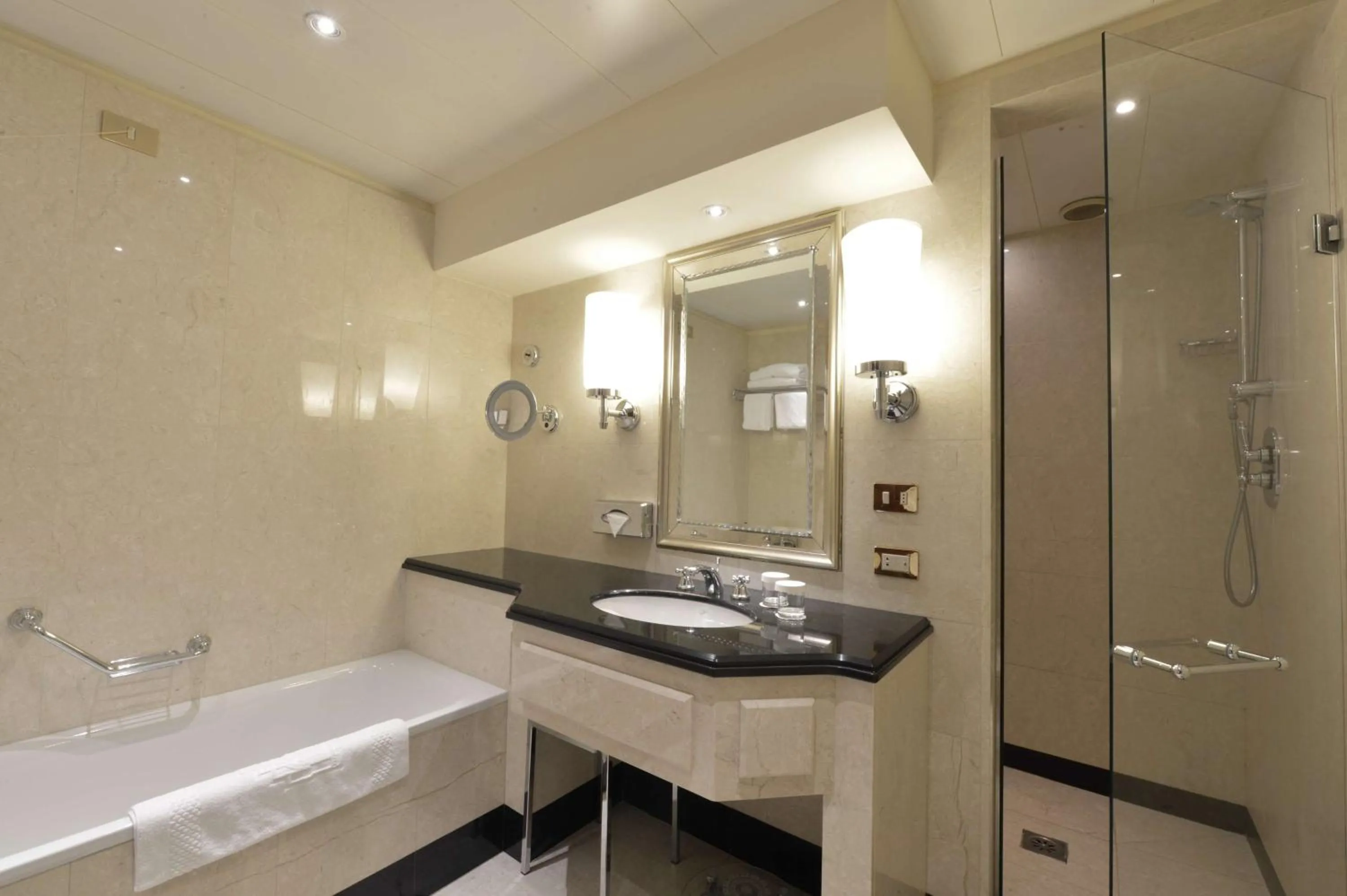 Bathroom in Hilton Molino Stucky Venice