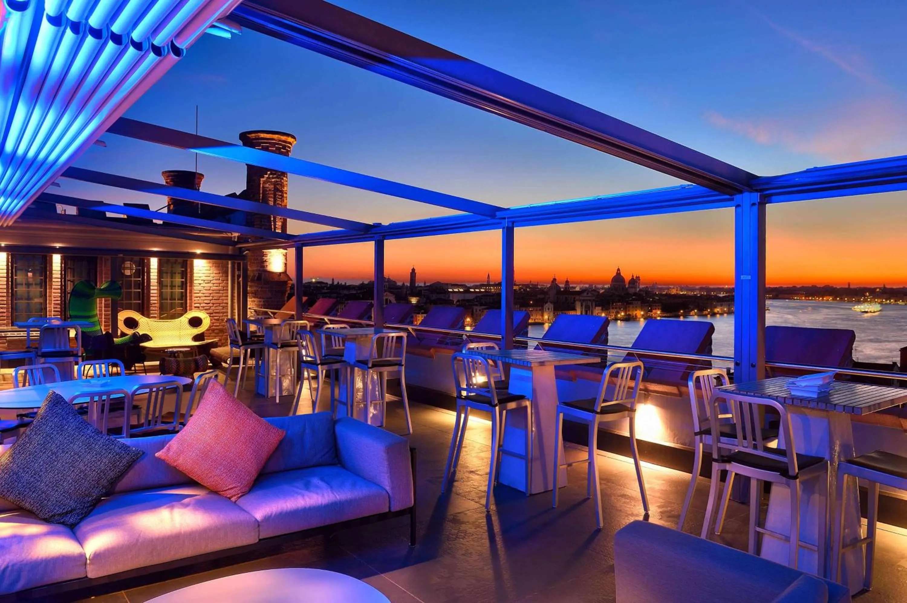 Lounge or bar in Hilton Molino Stucky Venice
