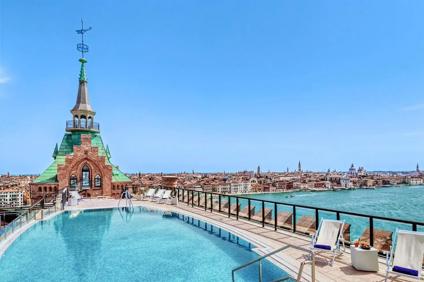 Swimming pool in Hilton Molino Stucky Venice Swimming pool in Hilton Molino Stucky Venice