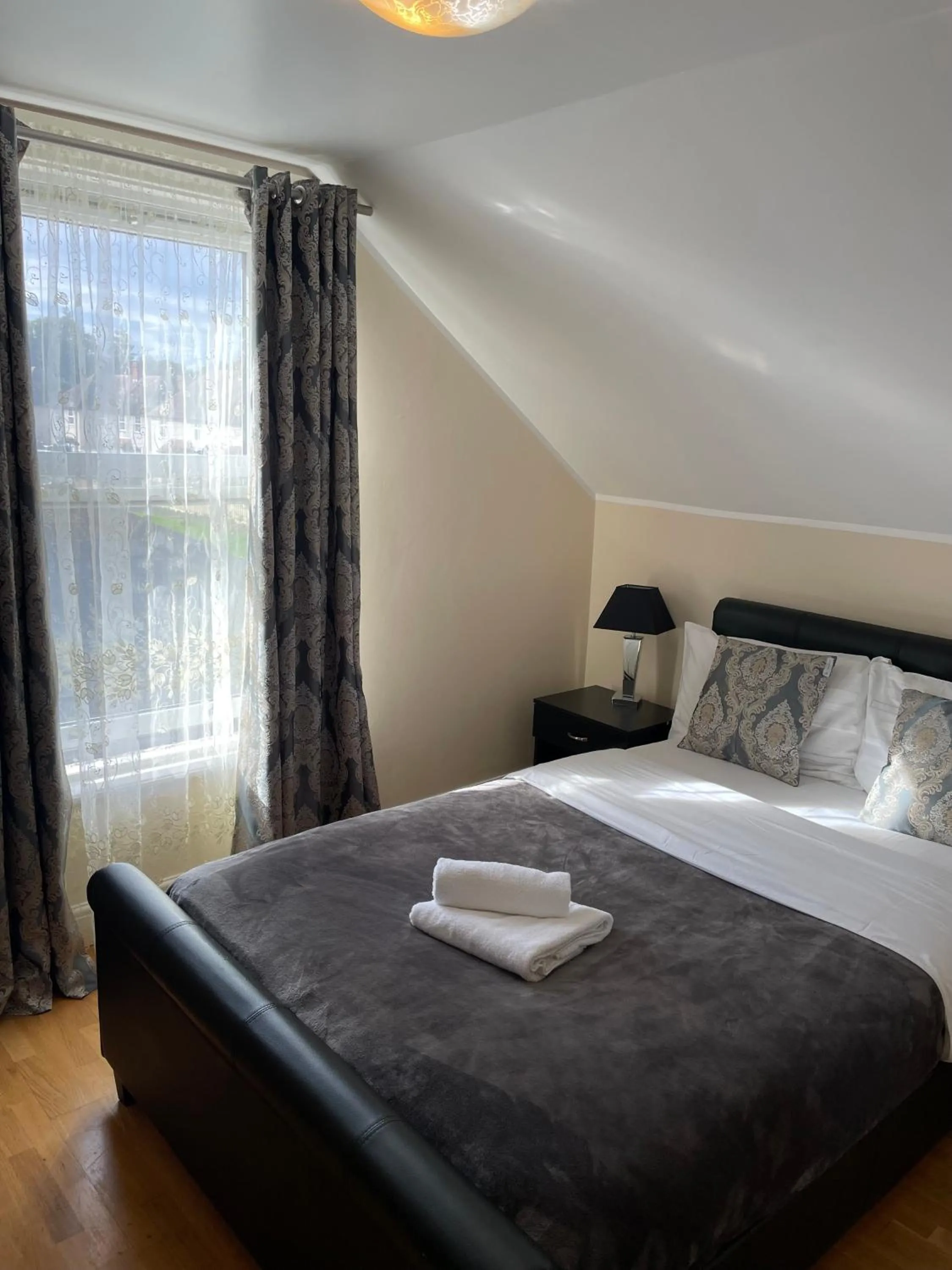 The White Lodge Hotel