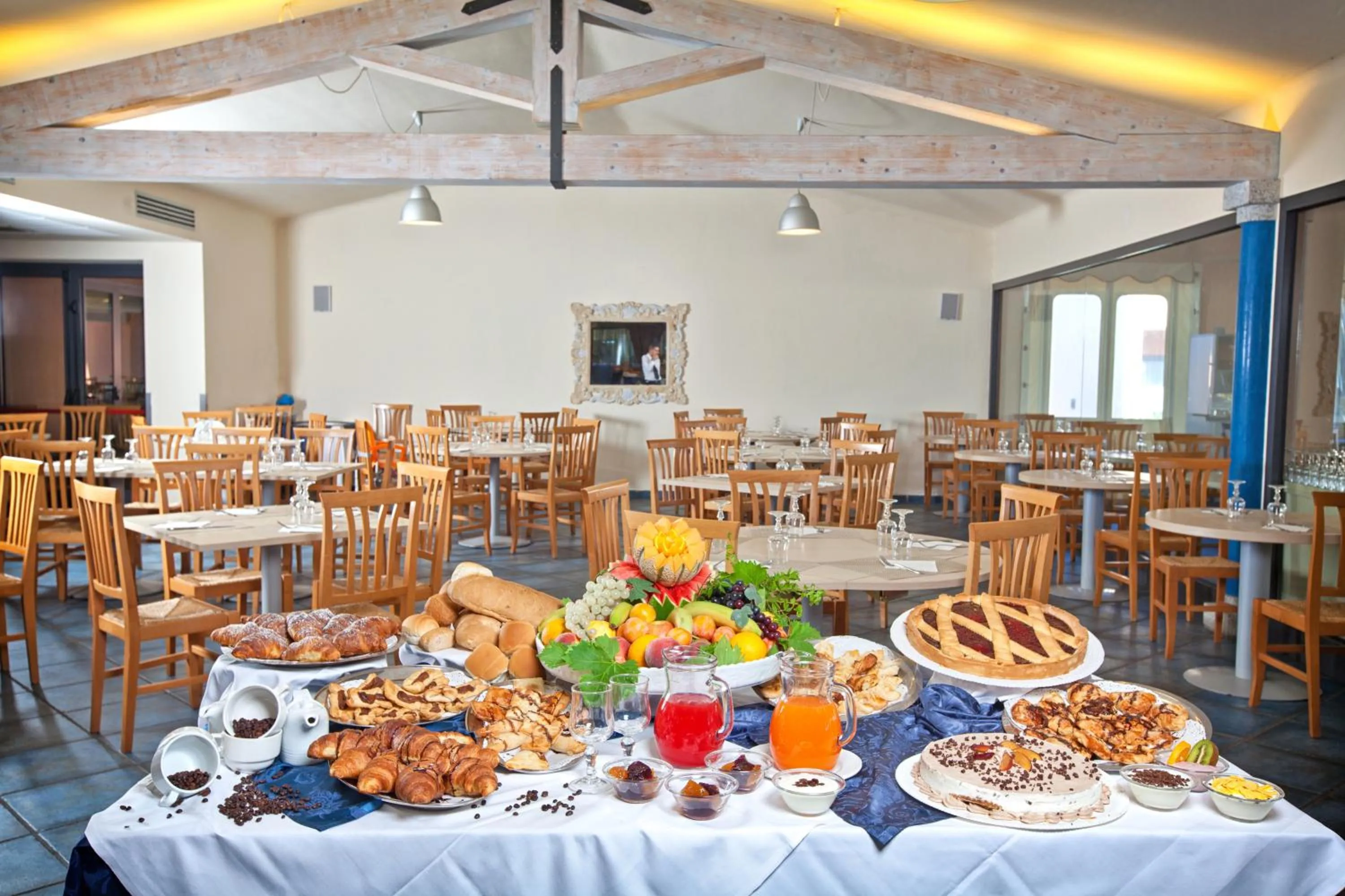 Restaurant/places to eat in Hotel Baja Bianca