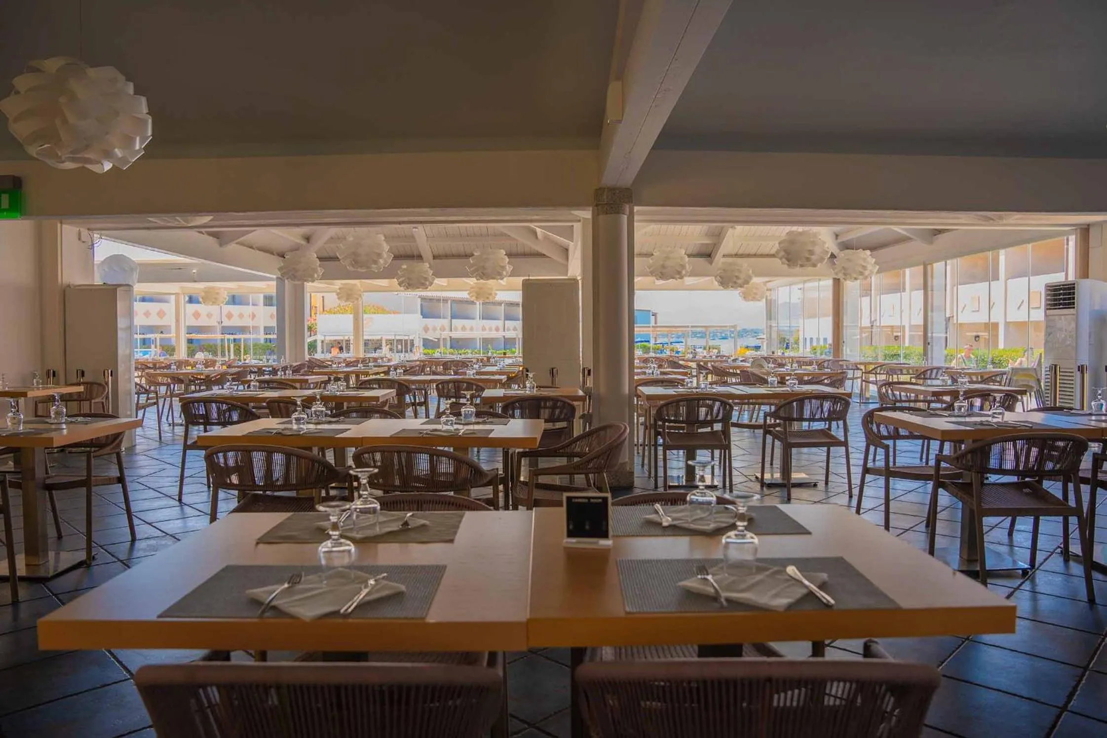 Restaurant/places to eat in Hotel Baja Bianca