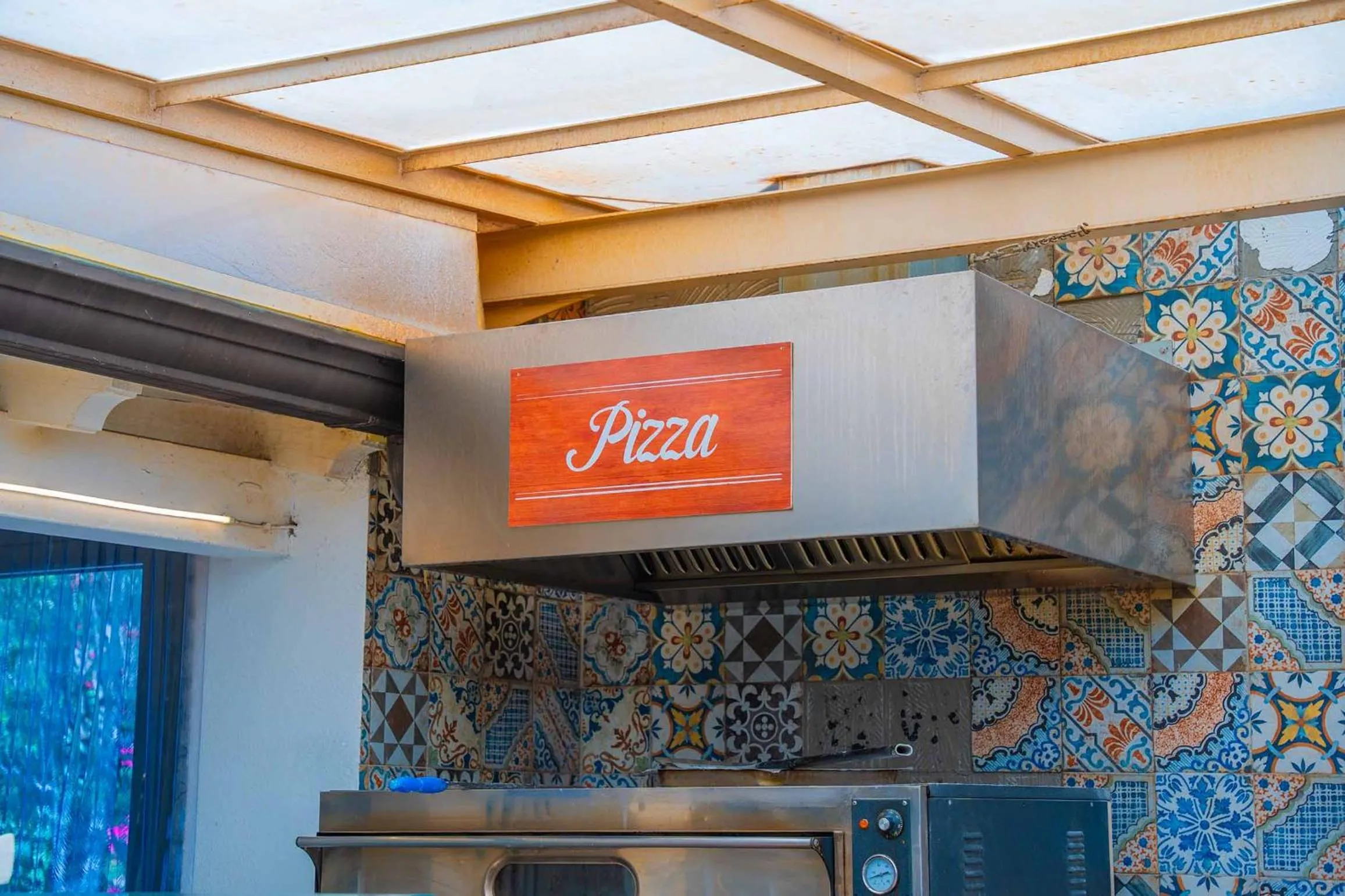 Restaurant/places to eat in Hotel Baja Bianca