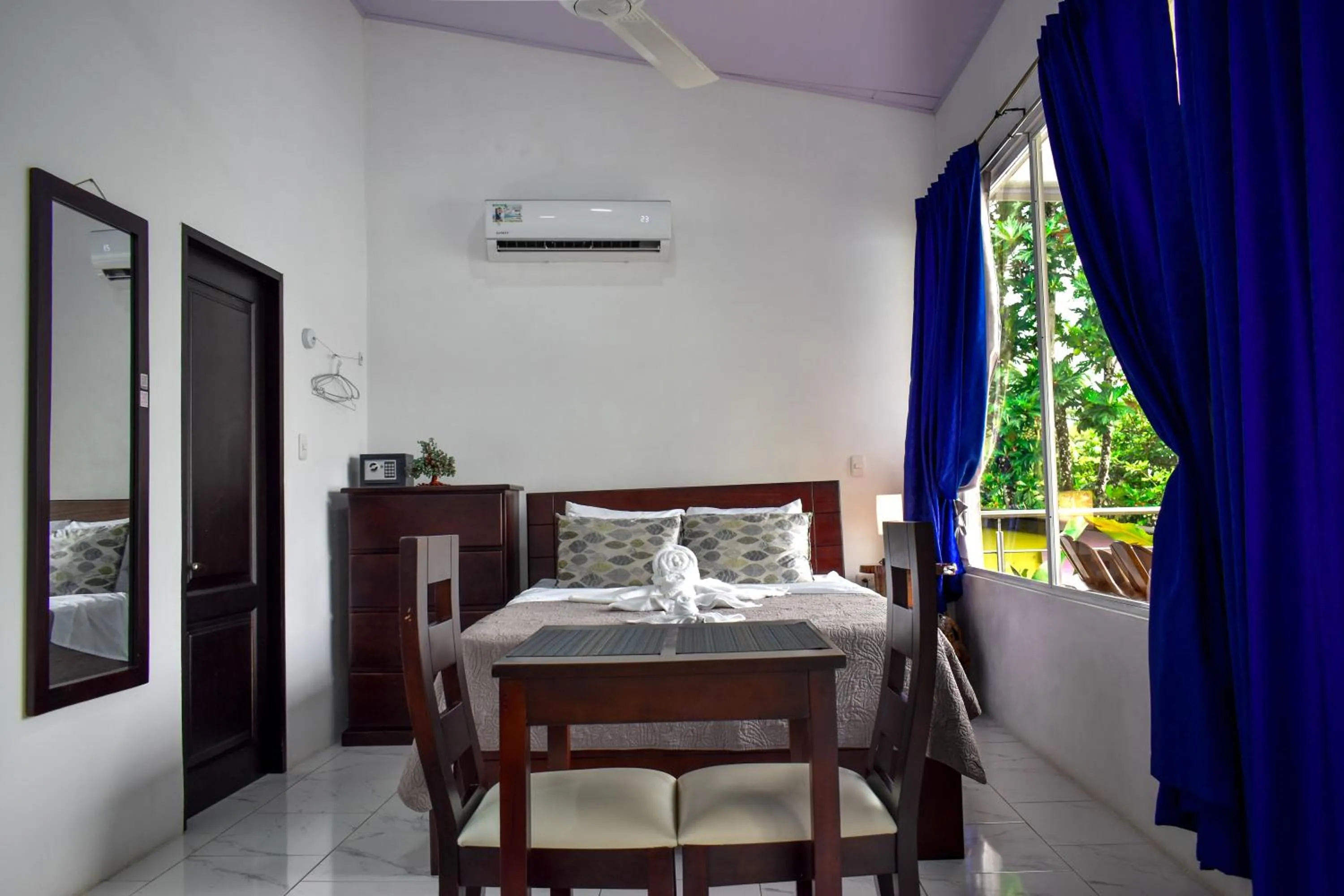 Bed in Hotel Serendipity