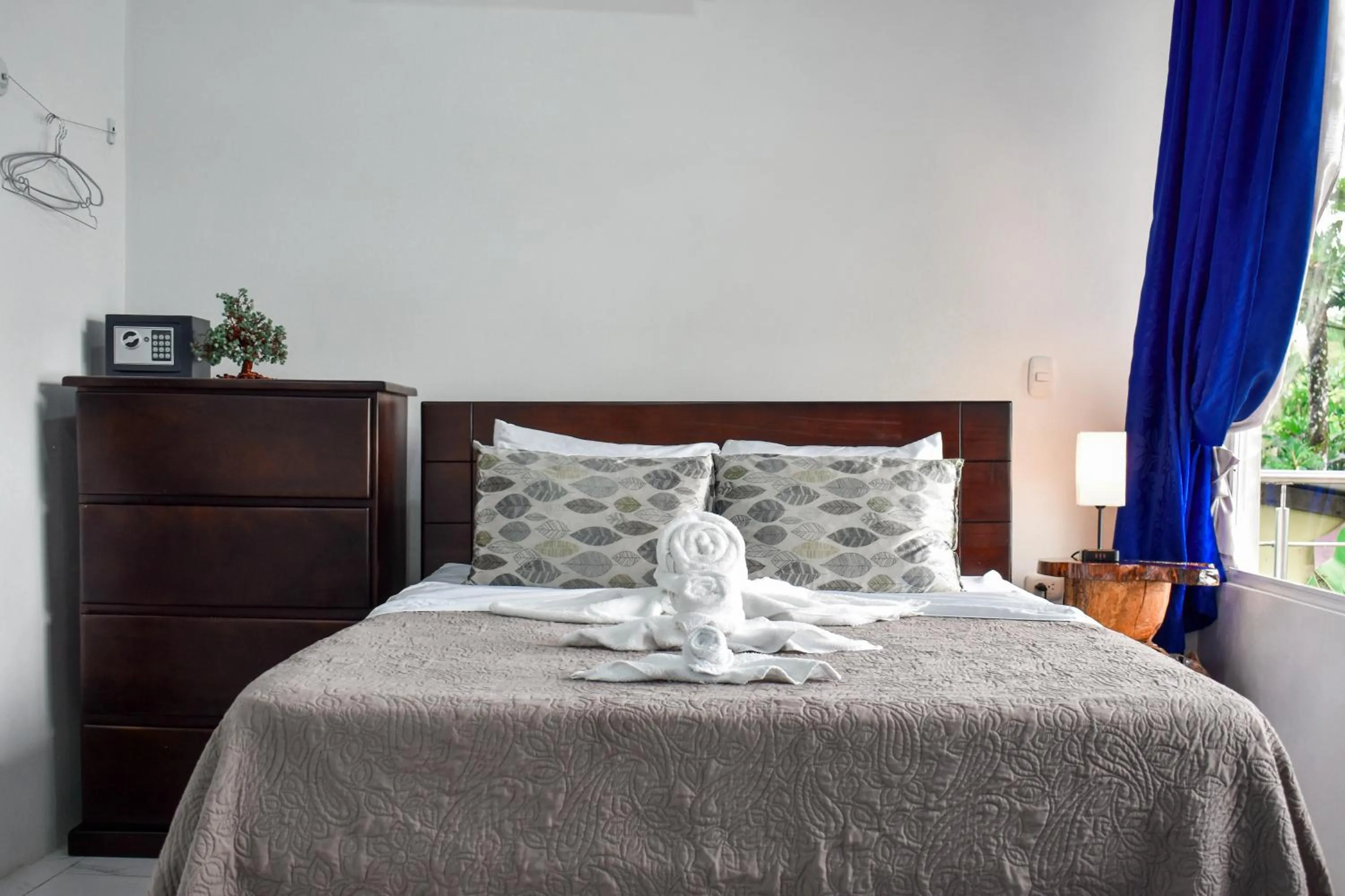 Bedroom, Bed in Hotel Serendipity