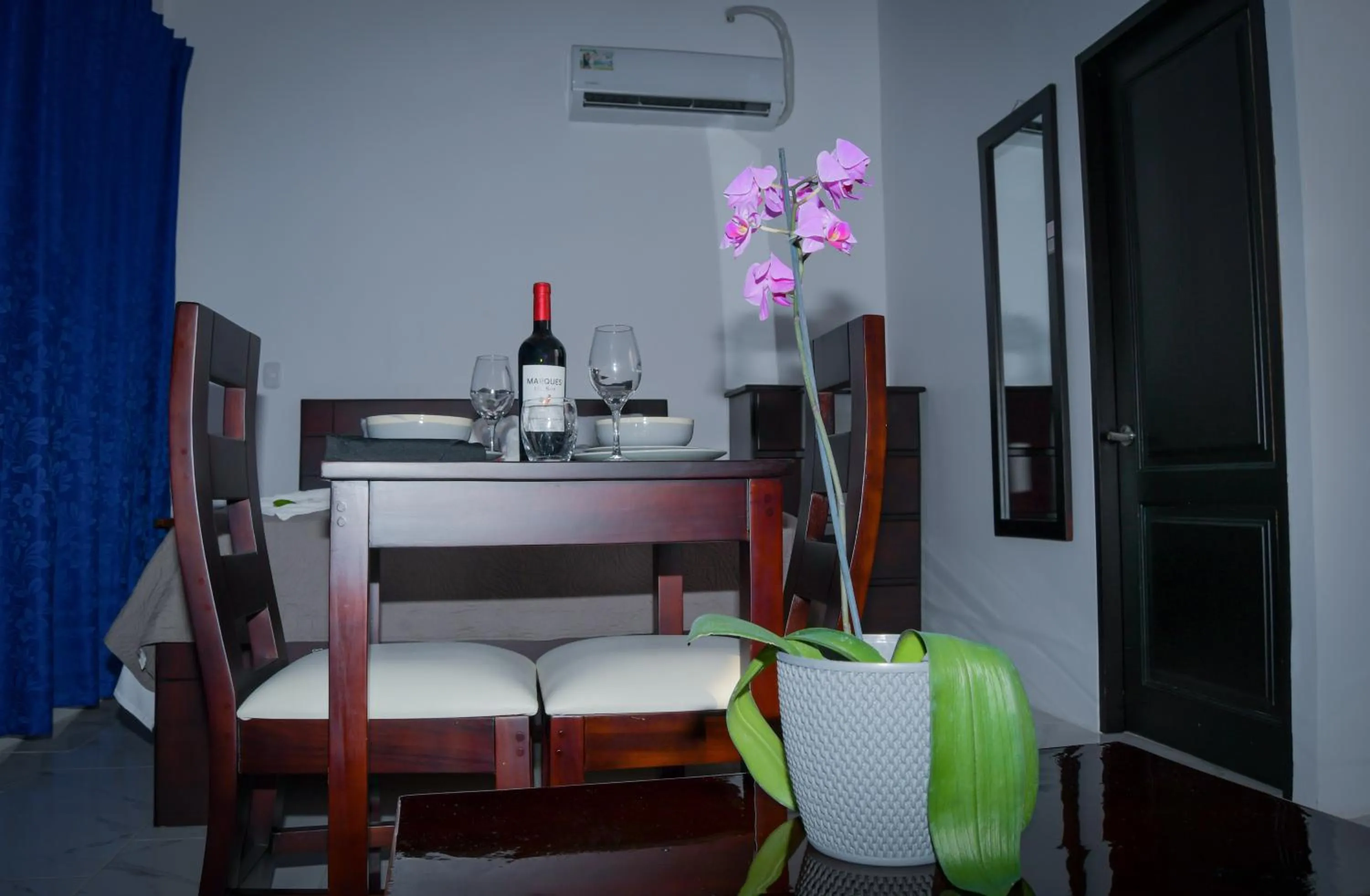 Dining area in Hotel Serendipity