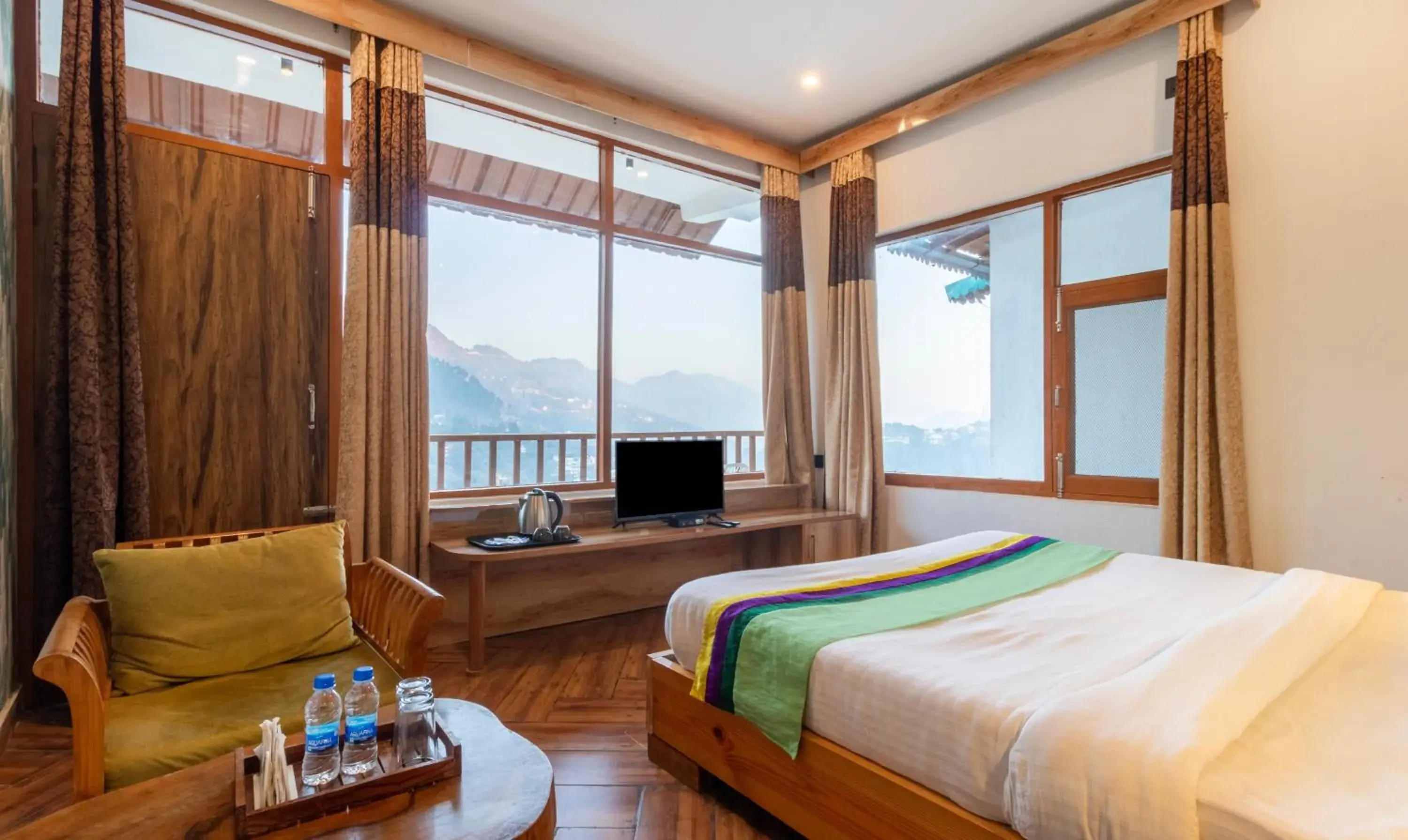 Bedroom, Bed in Treebo Vista Lago With Lake View Bedroom, Bed in Treebo Vista Lago With Lake View