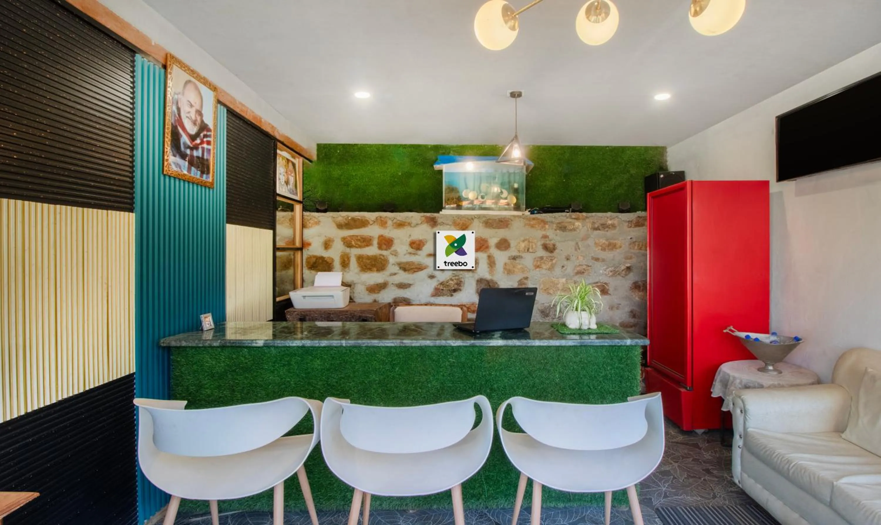 Lobby or reception in Treebo Vista Lago With Lake View